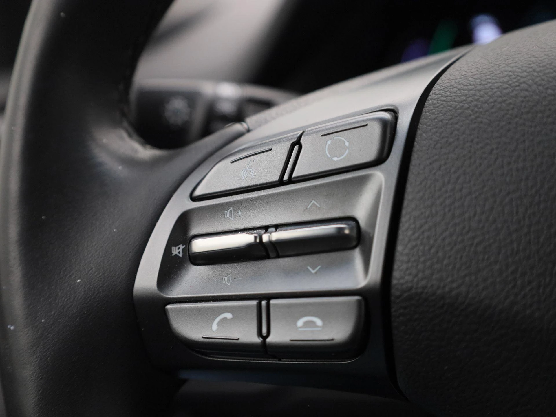 Hyundai-IONIQ-image-18