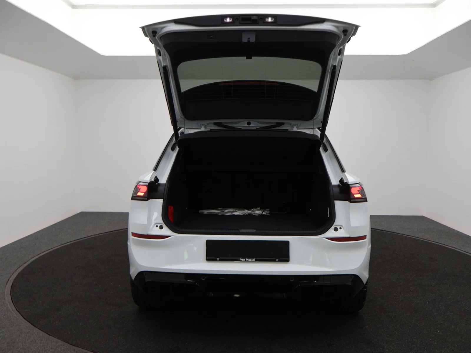 Volkswagen-T-Roc-image-14