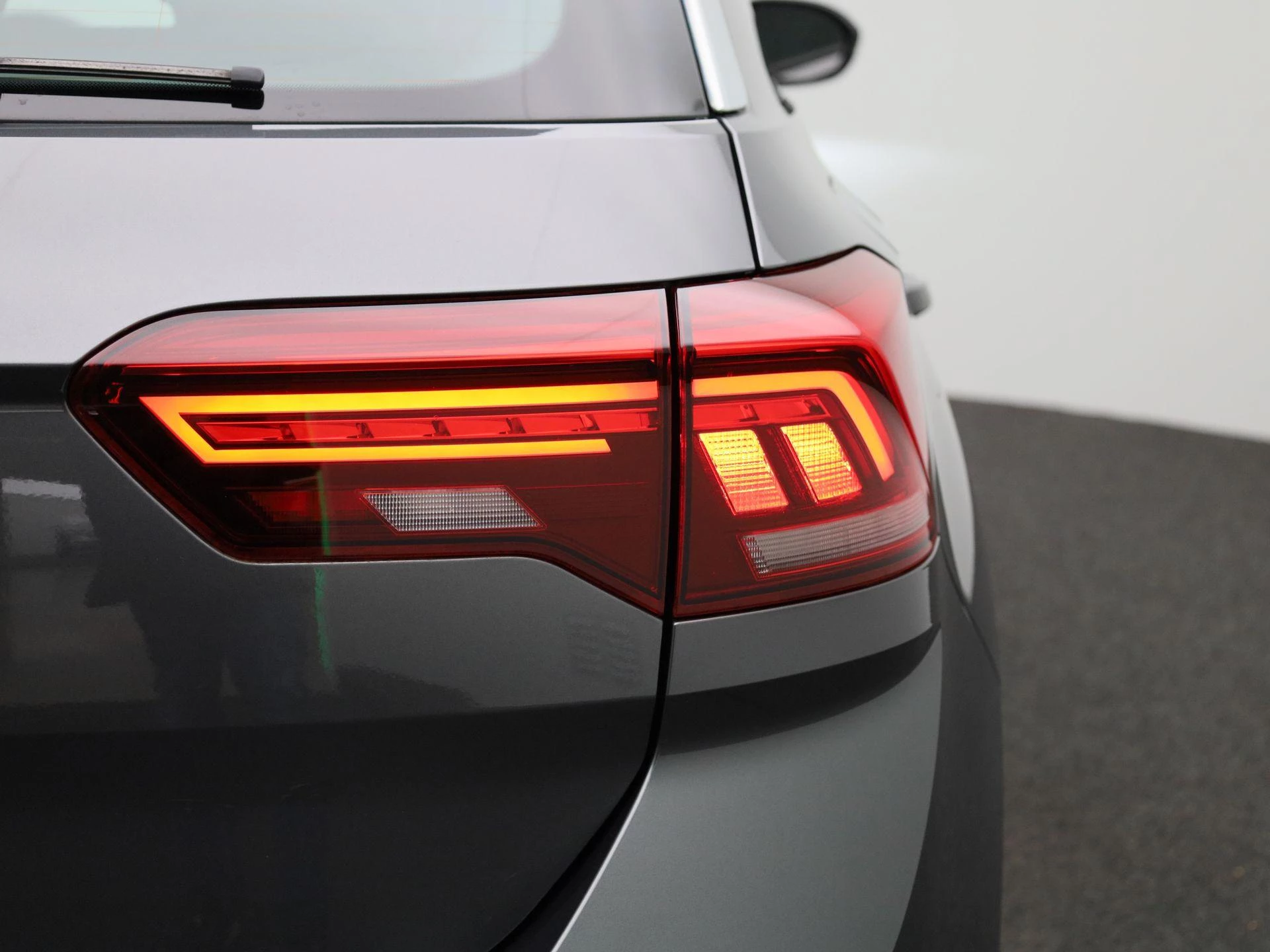 Volkswagen-T-Roc-image-37