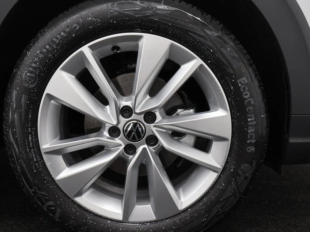 Volkswagen-Taigo-image-8