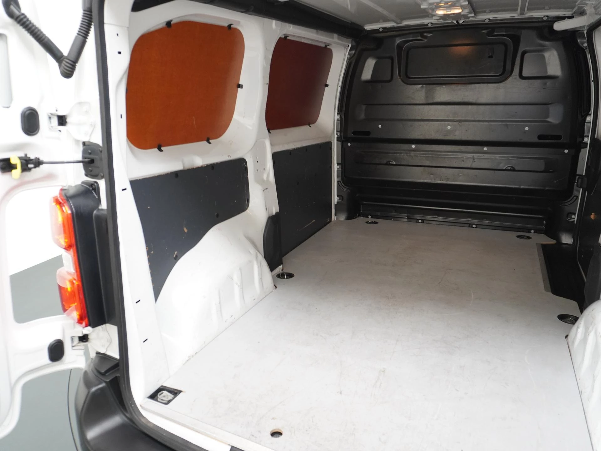 Peugeot-Expert-image-9