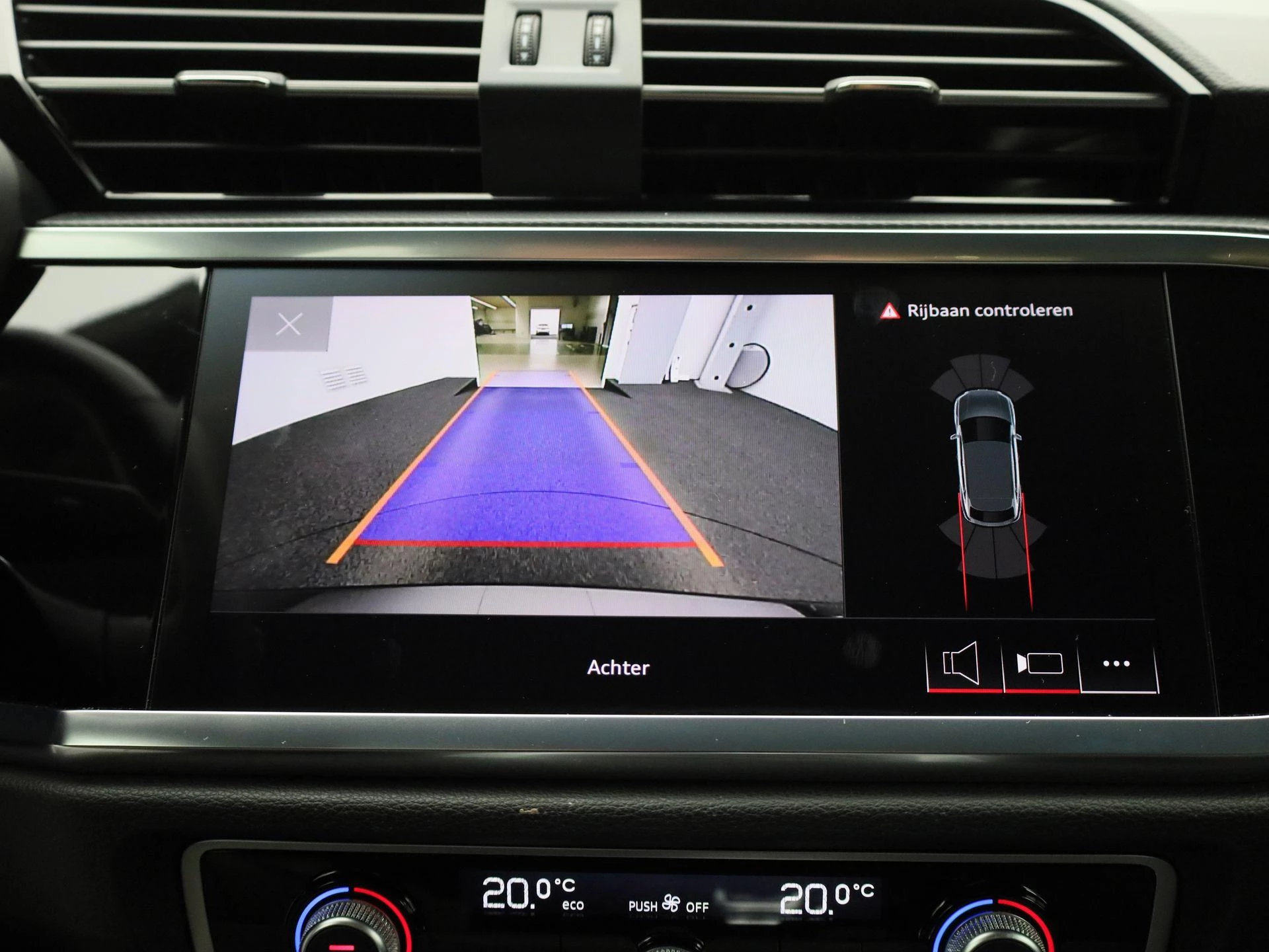 Audi-Q3-image-25