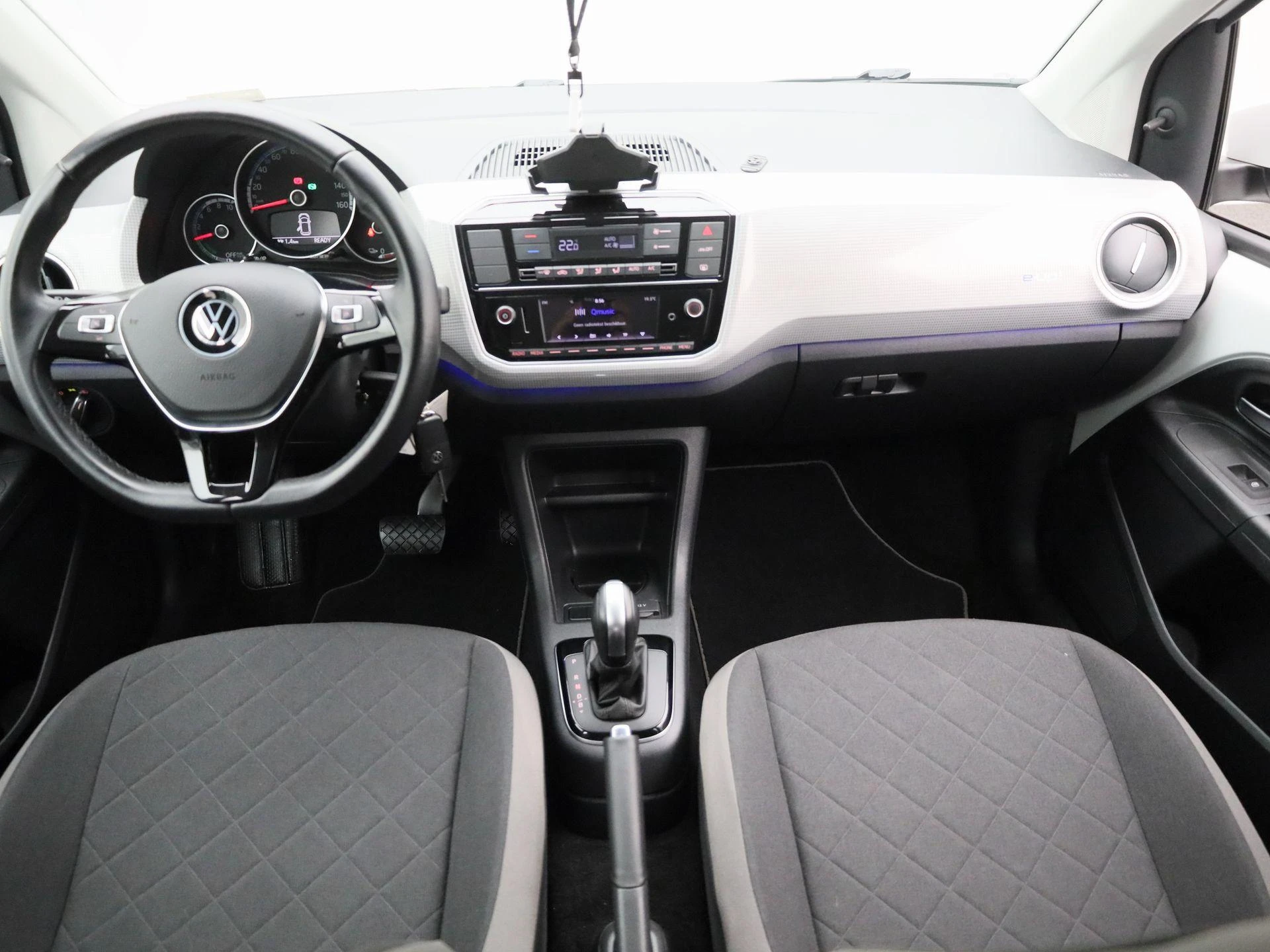 Volkswagen-e-up!-image-7