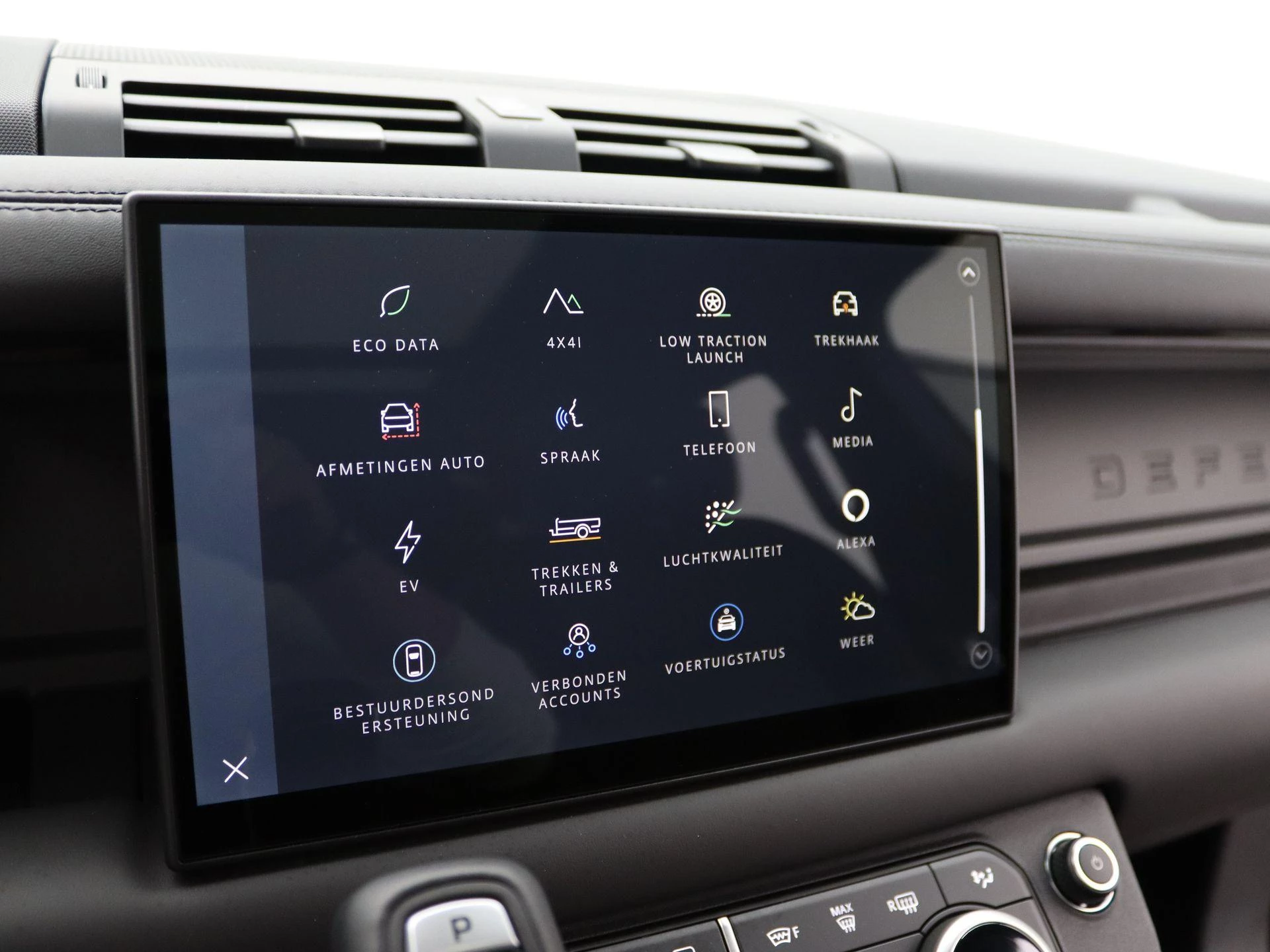 Land Rover-Defender-image-23