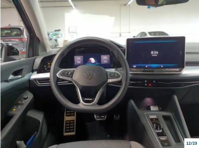 Volkswagen-Golf-image-4