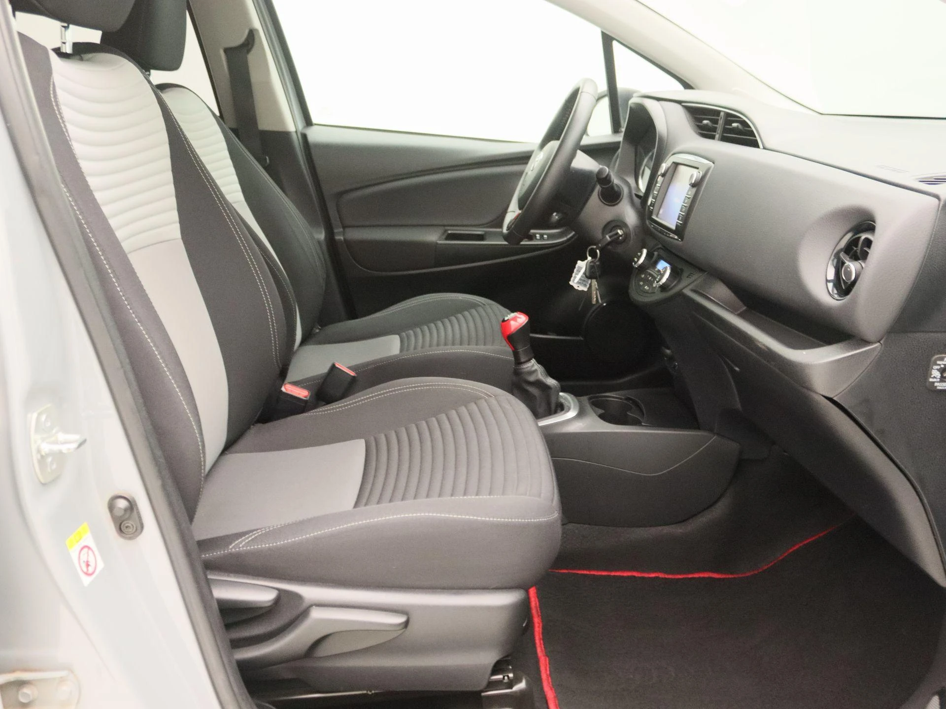 Toyota-Yaris-image-23