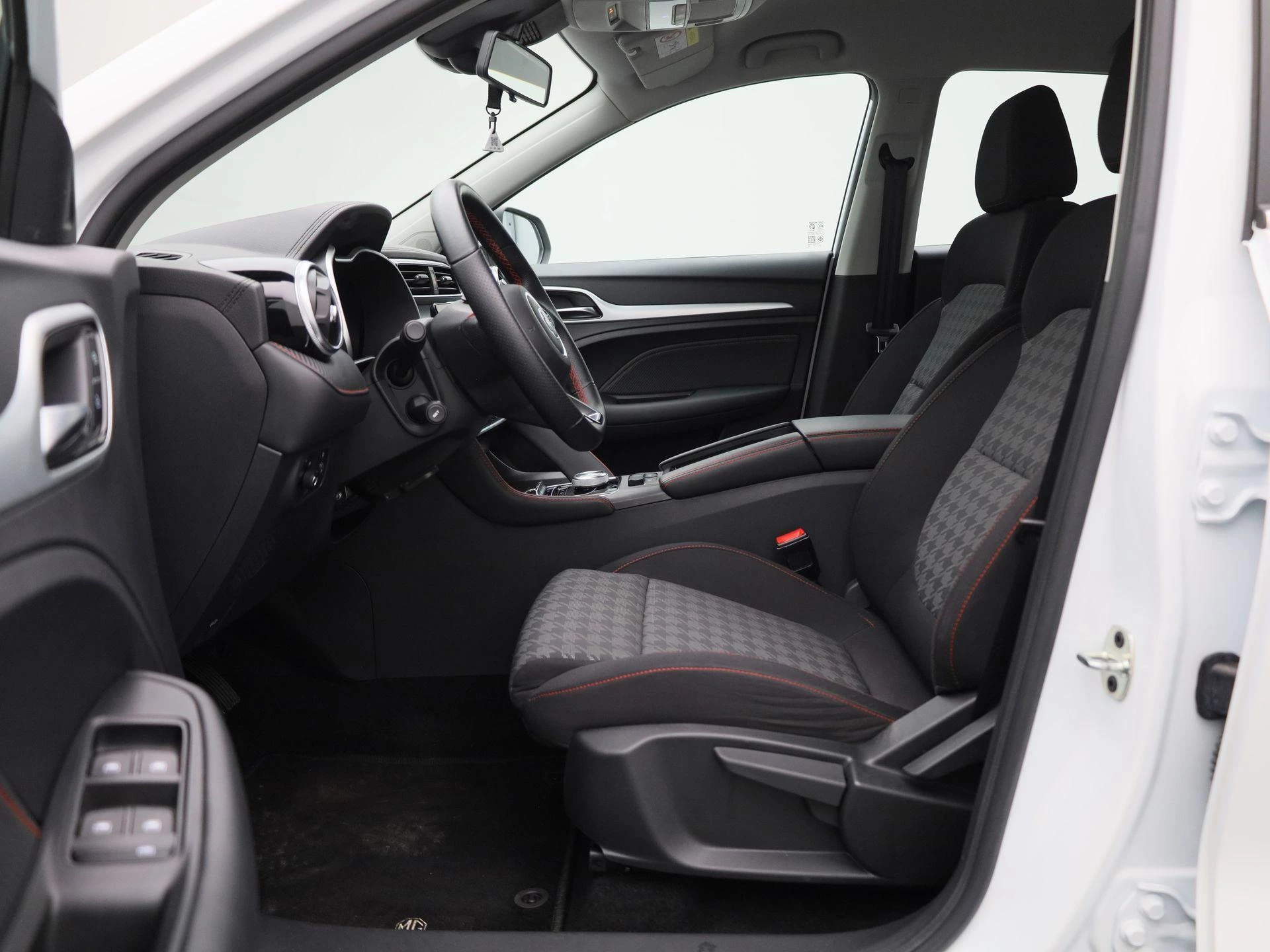 MG-ZS-image-9
