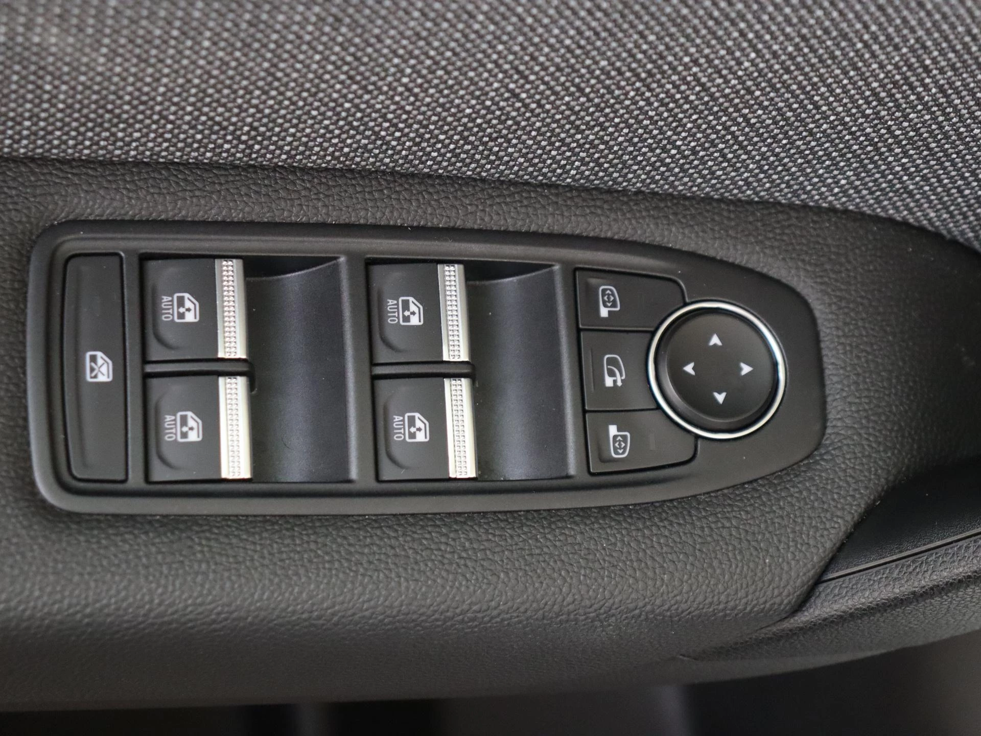 Renault-Captur-image-26