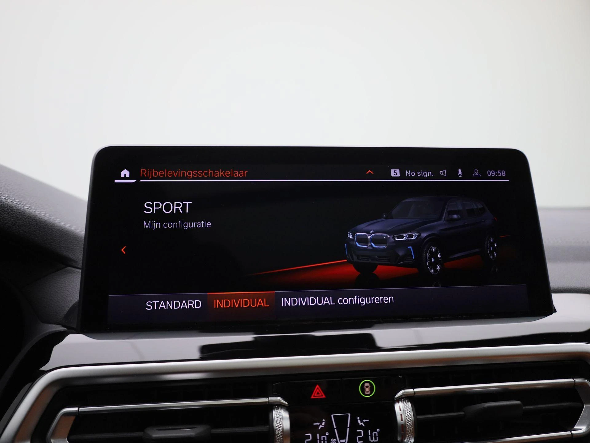 BMW-iX3-image-25
