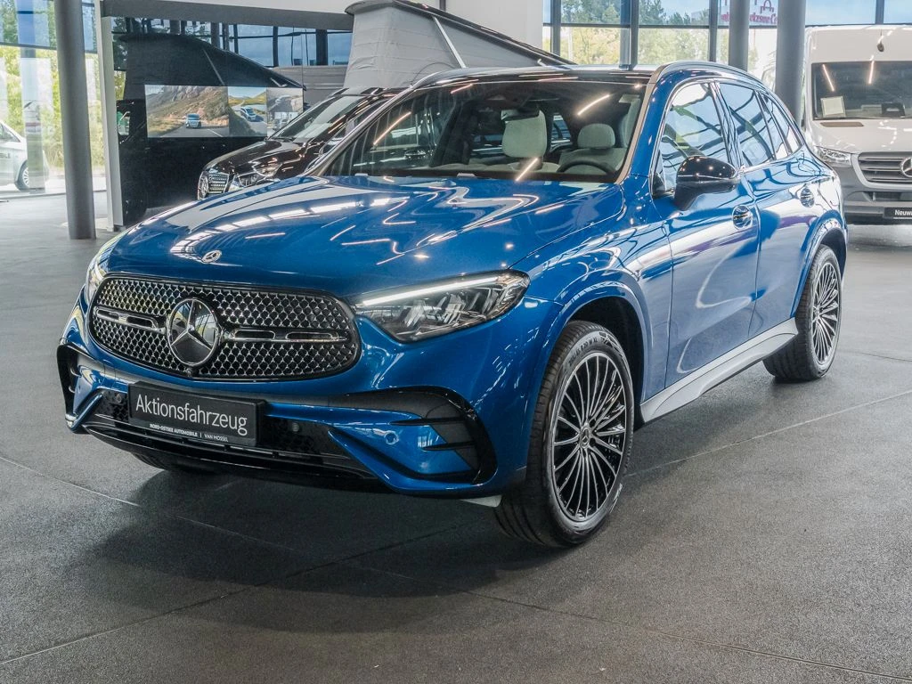 Mercedes-Benz-GLC 300 de-image-6