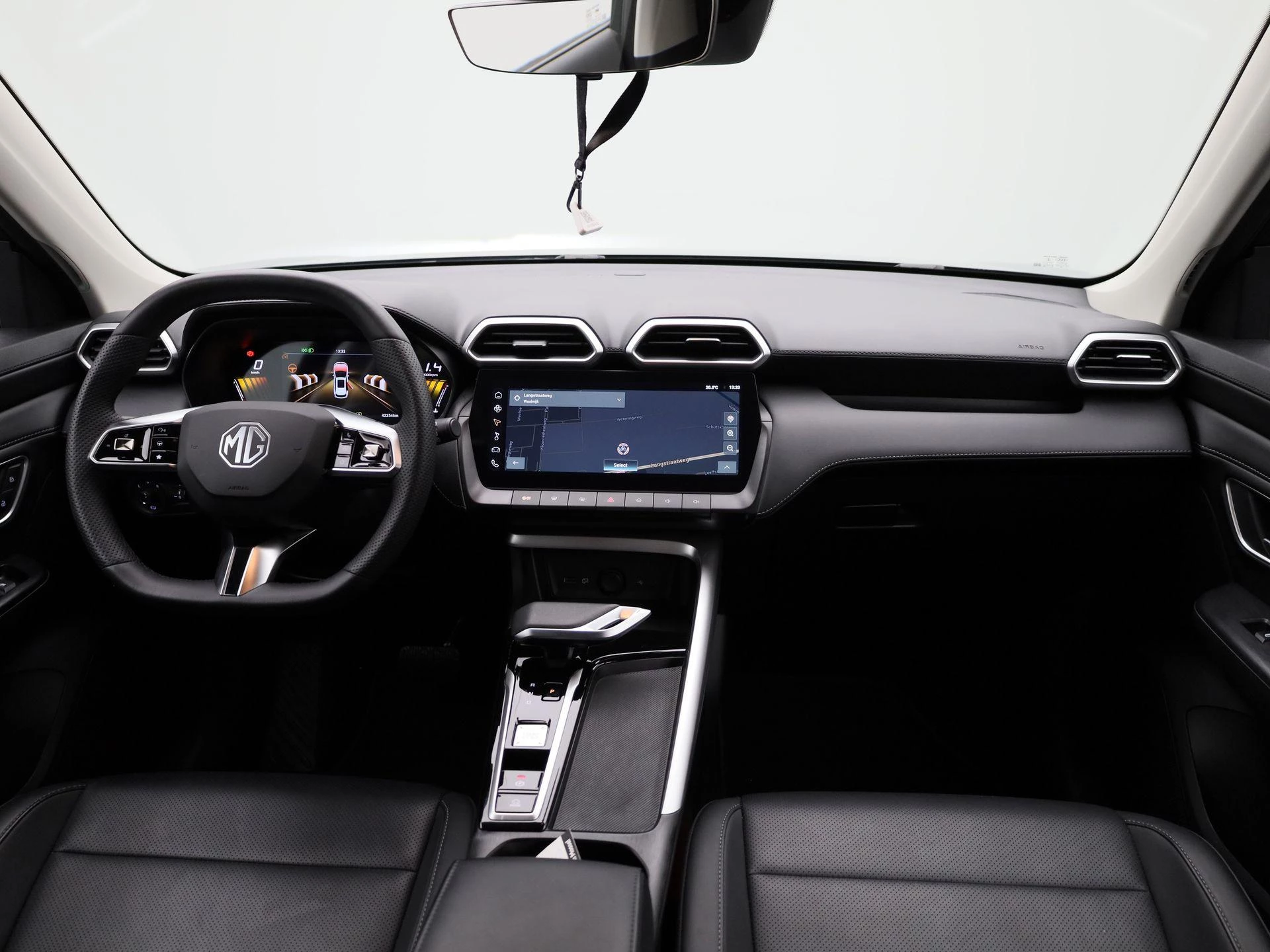 MG-ZS-image-38
