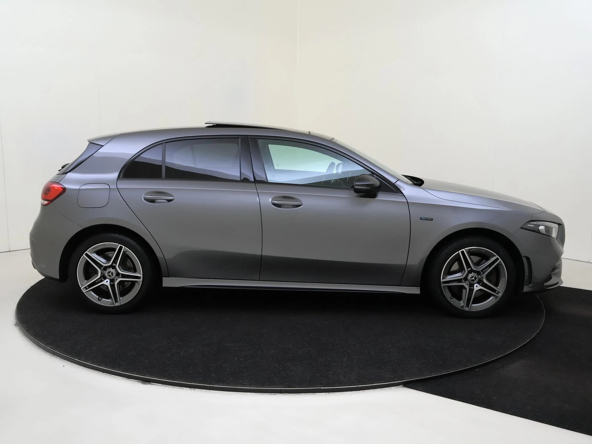 Mercedes-Benz-A-Klasse-image-8