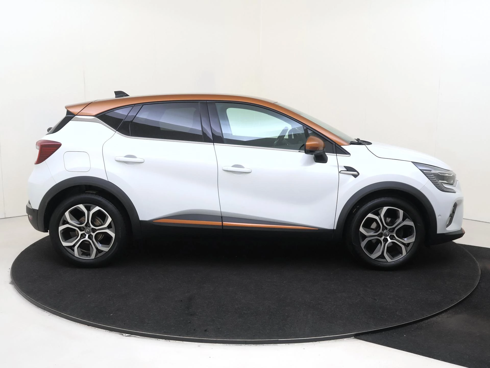 Renault-Captur-image-8