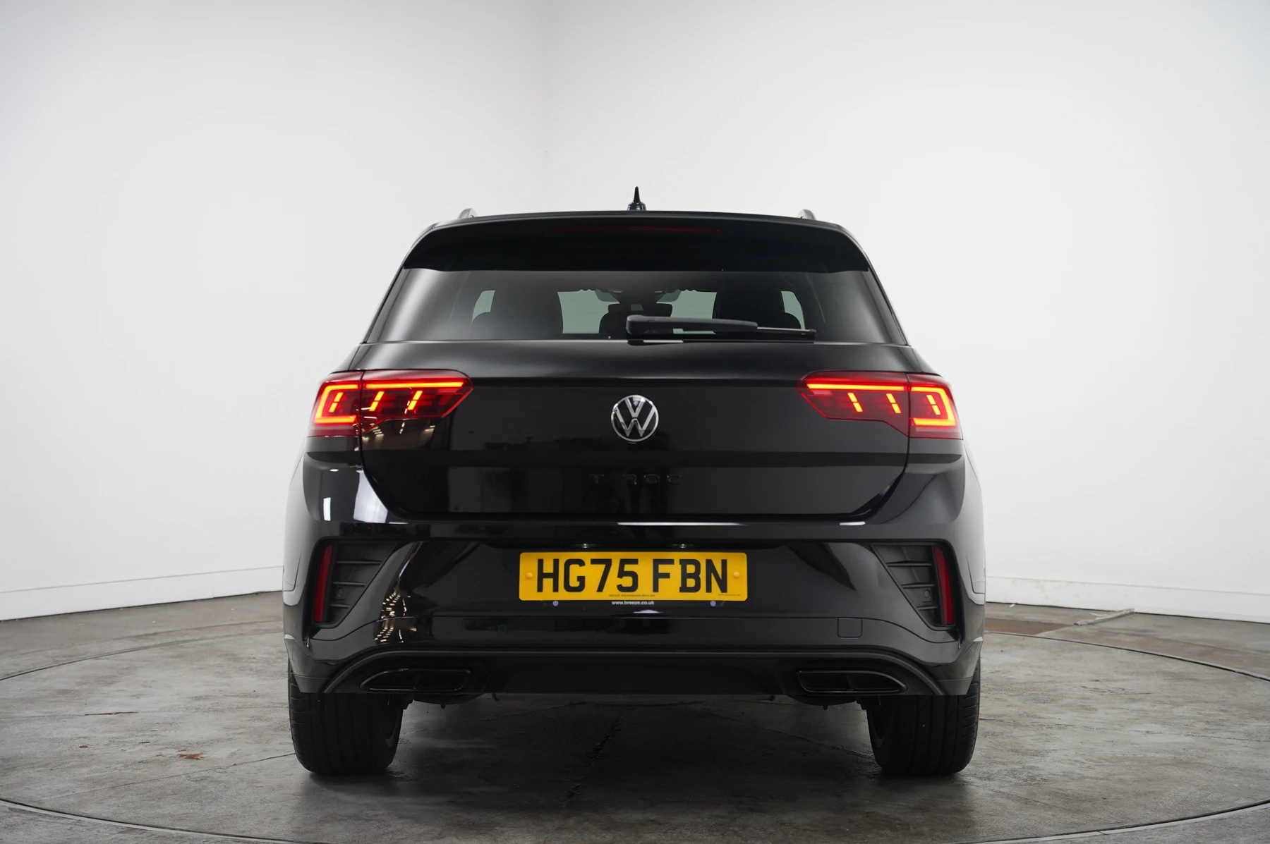 Volkswagen-T-Roc-image-13