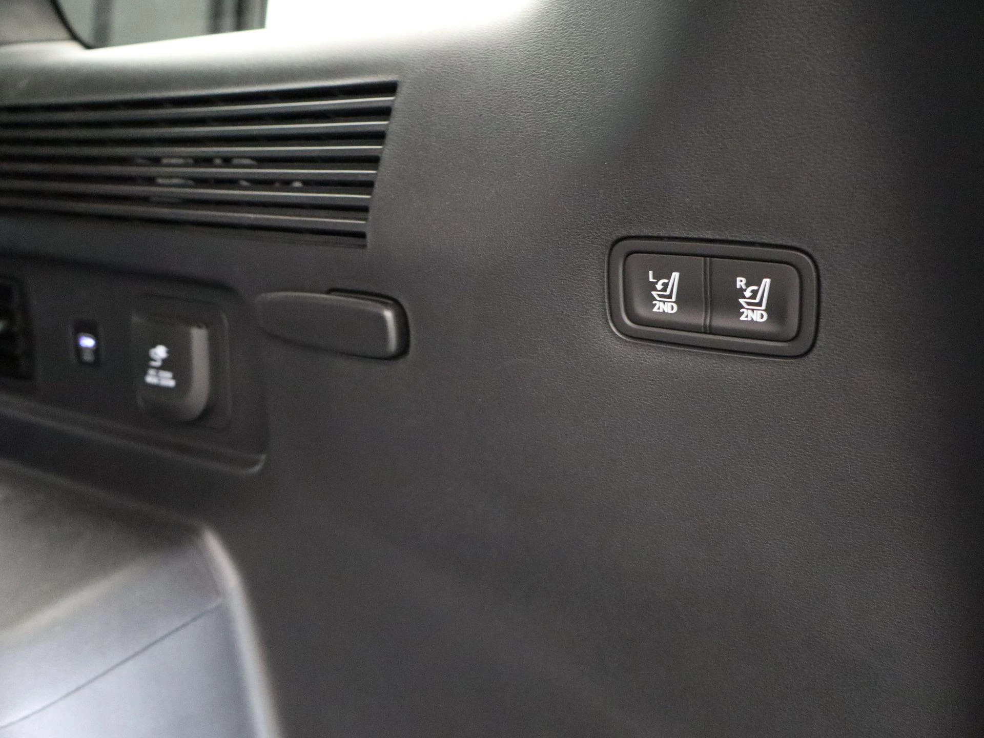 Hyundai-Santa Fe-image-34