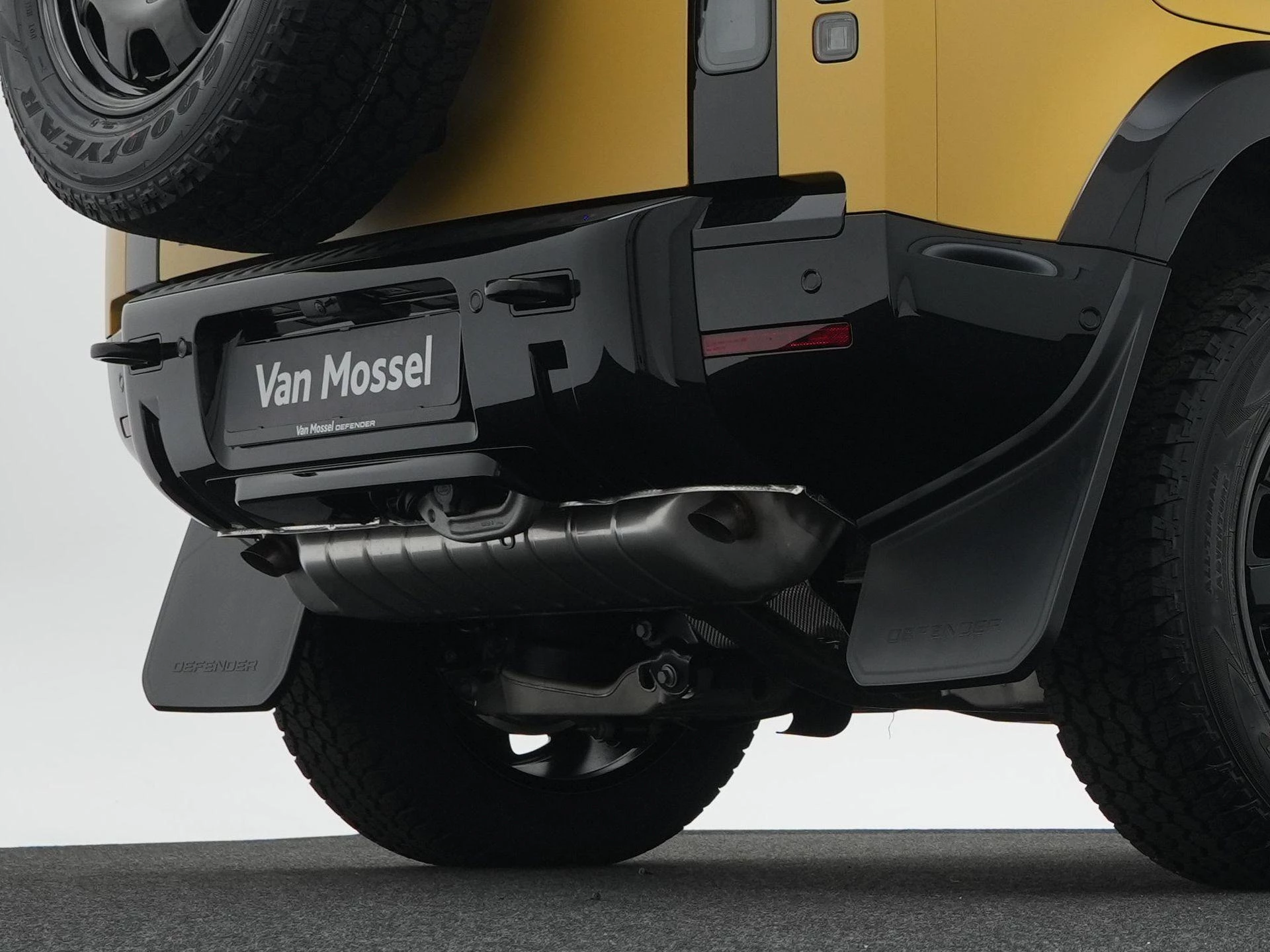 Land Rover-Defender-image-49