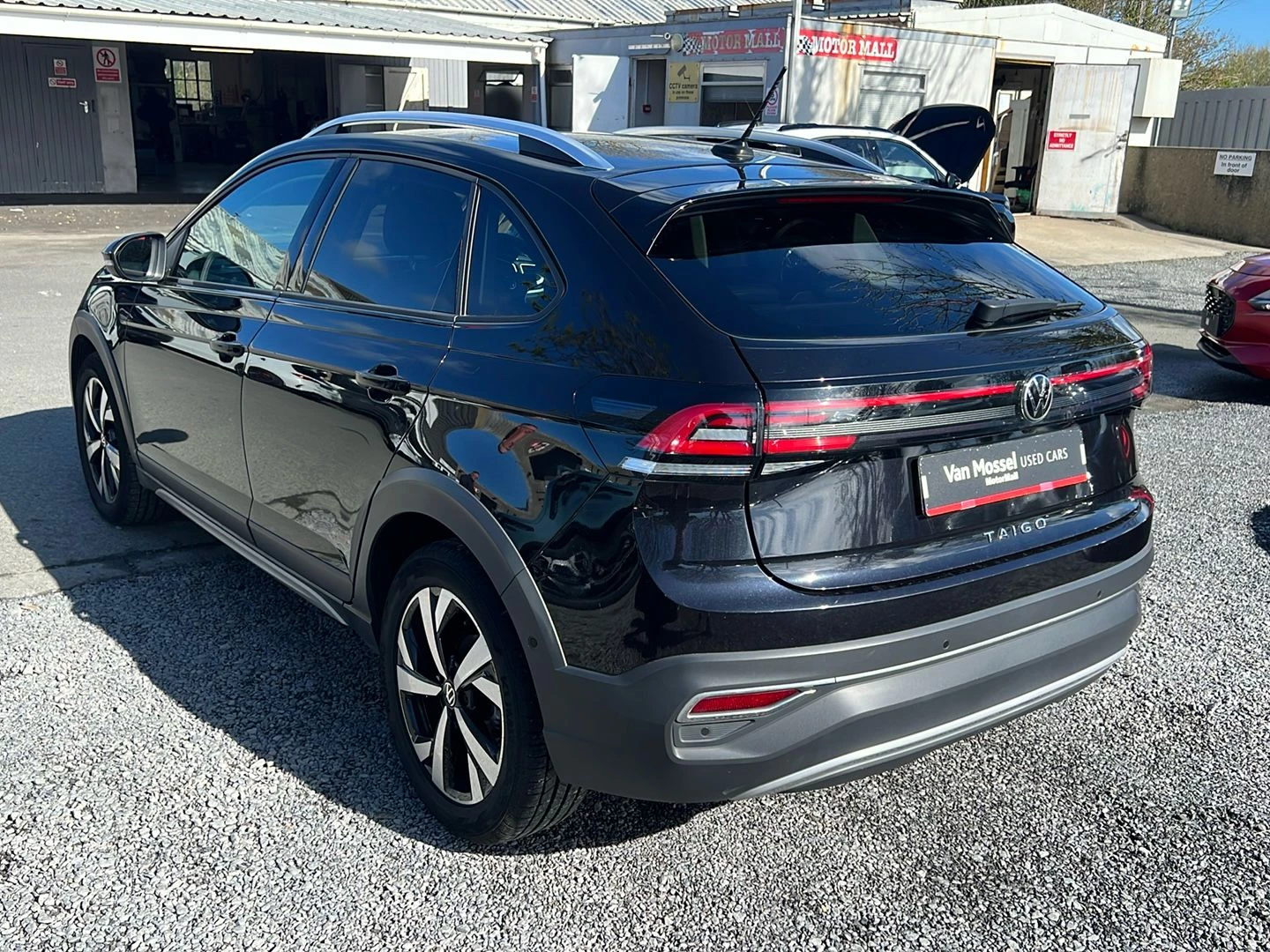 Volkswagen-Taigo-image-2