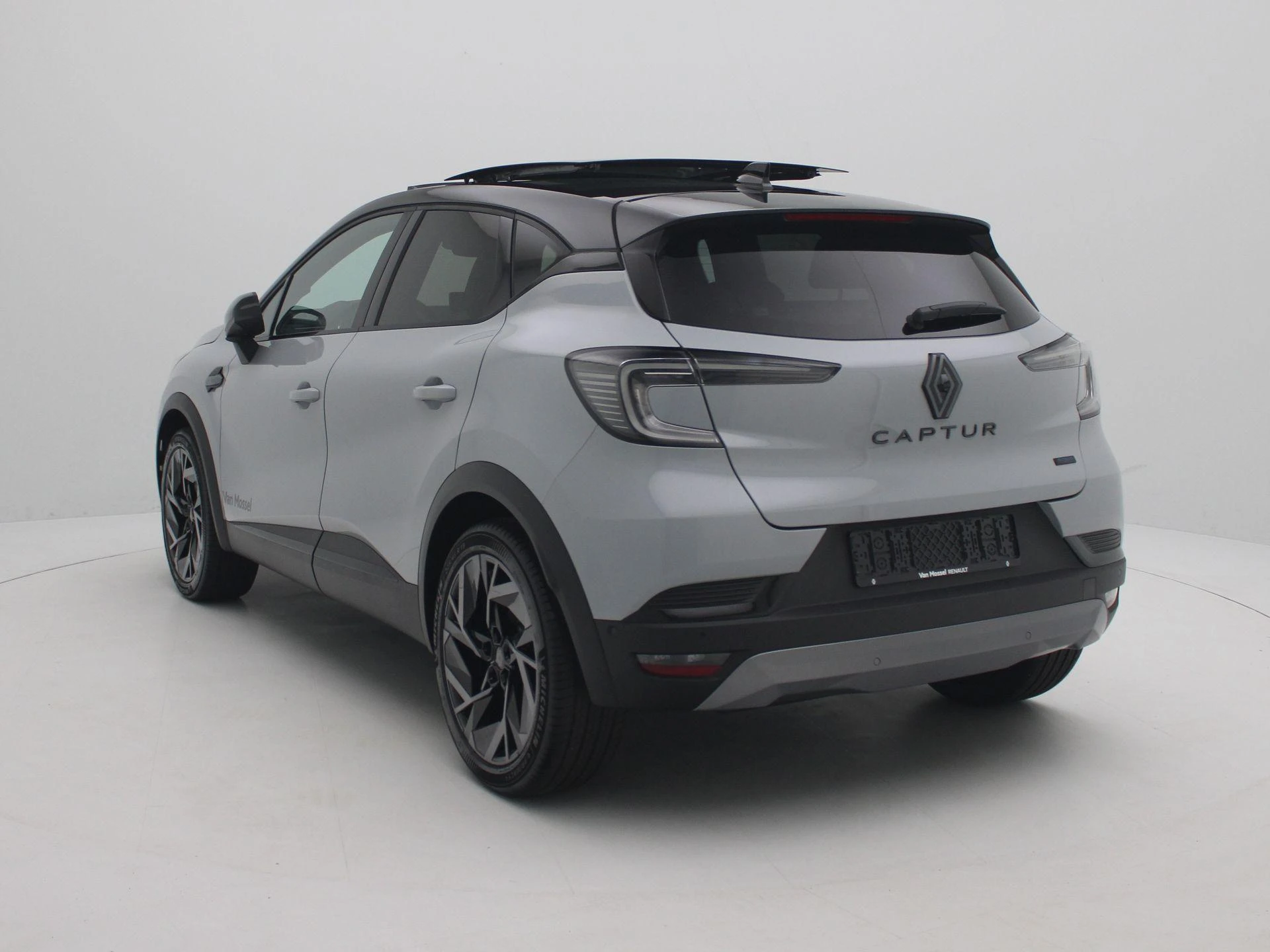 Renault-Captur-image-1