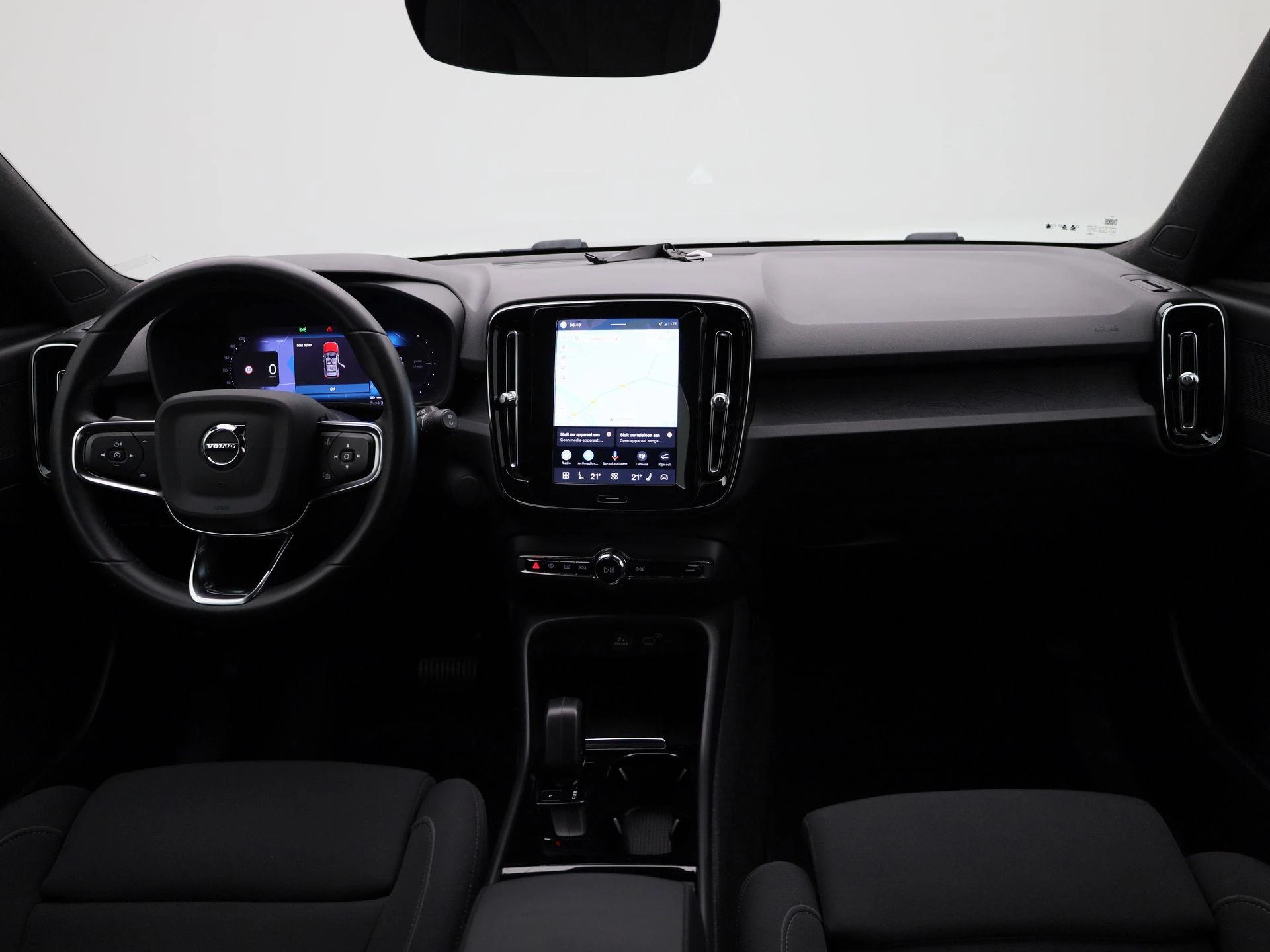 Volvo-XC40-image-34