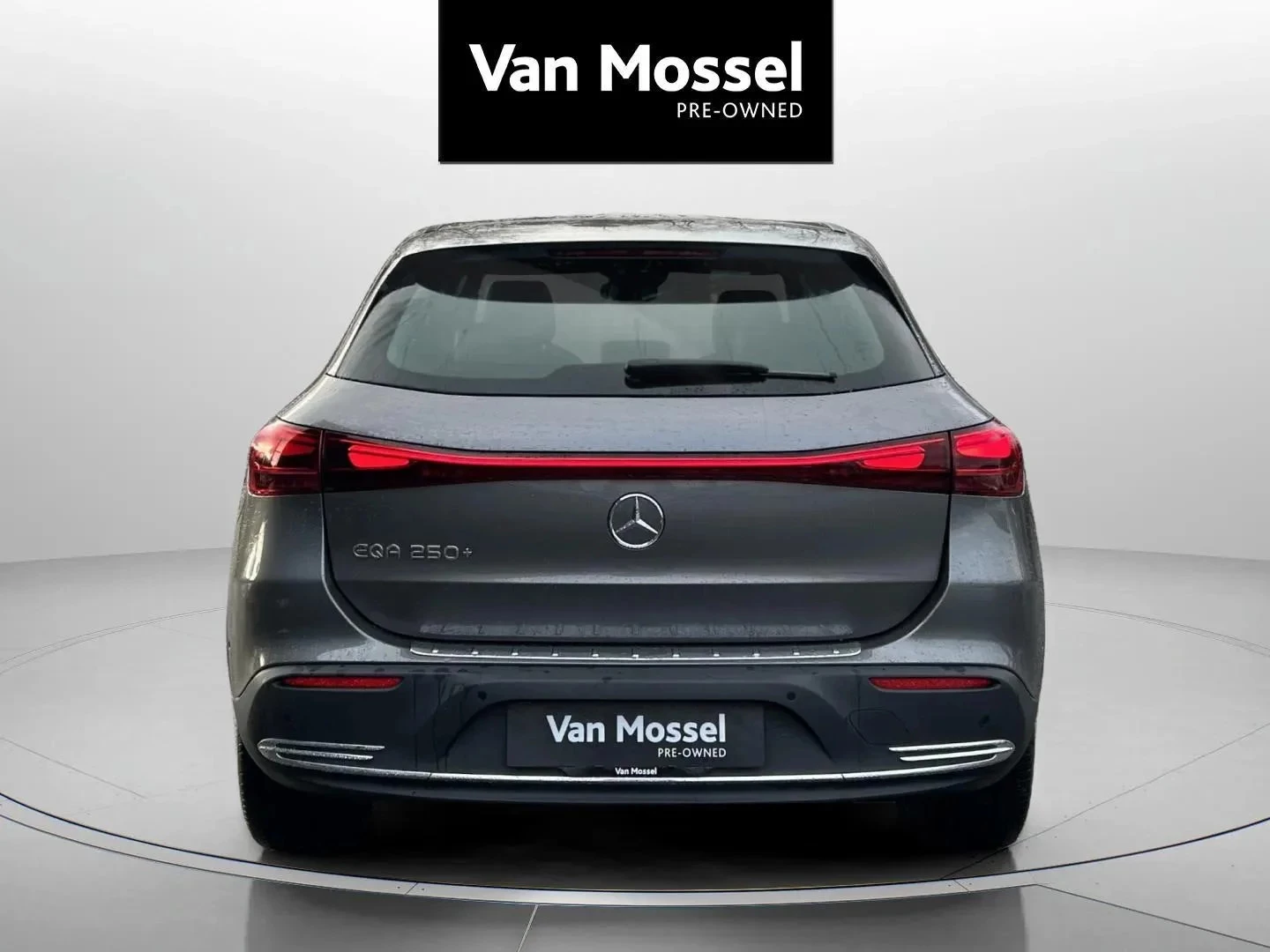 Mercedes-Benz-EQA-image-5