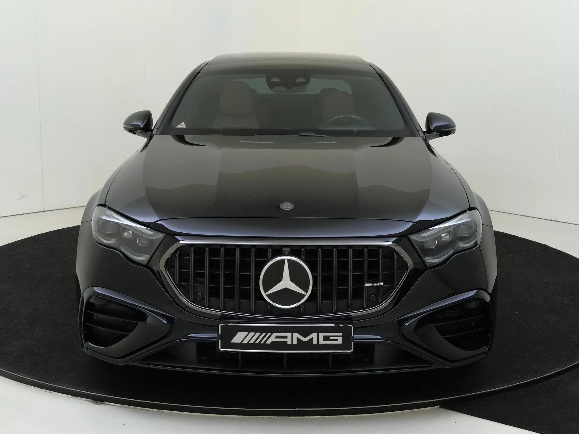 Mercedes-Benz-E-Klasse-image-5