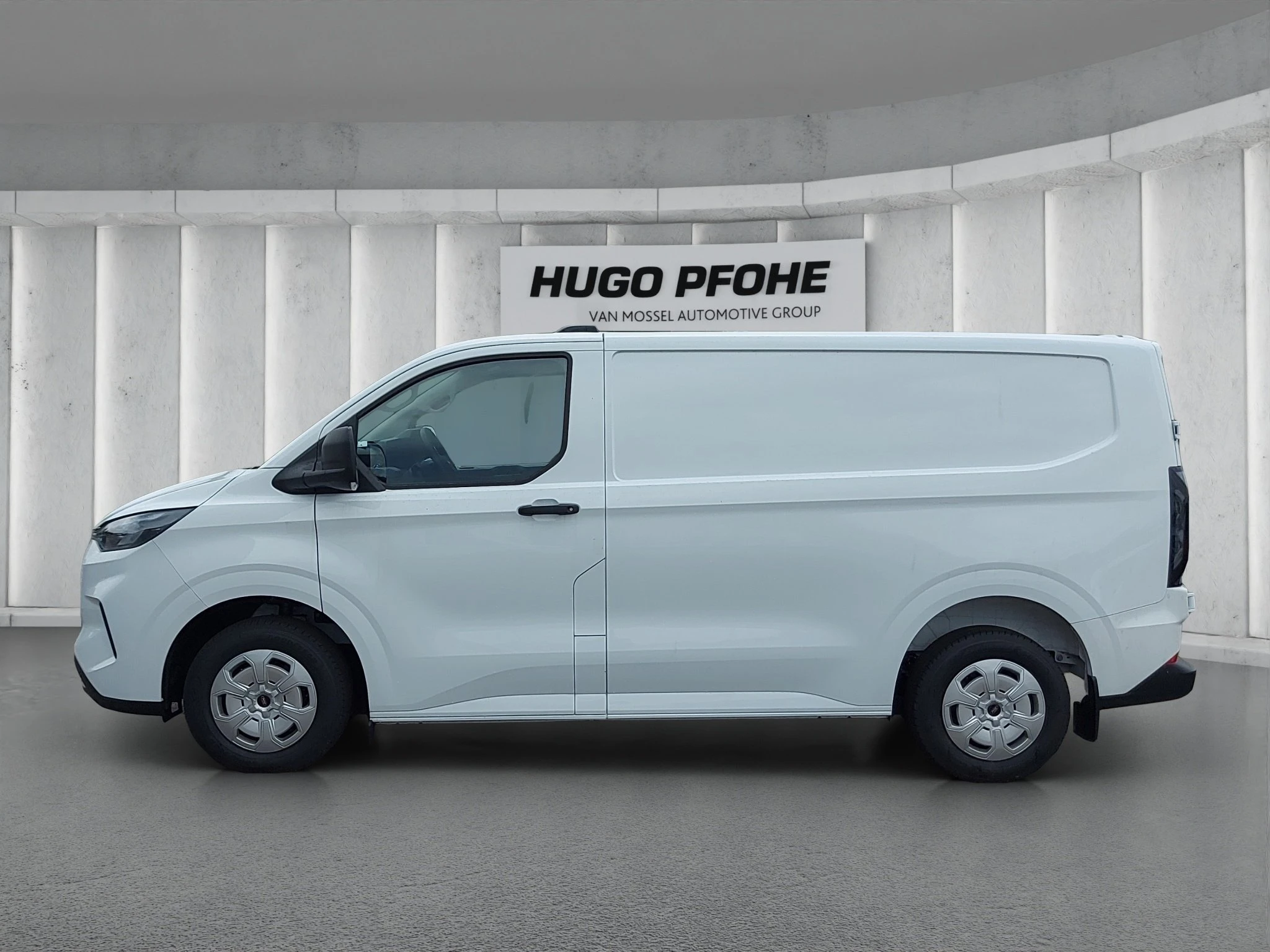 Ford-Transit Custom-image-1