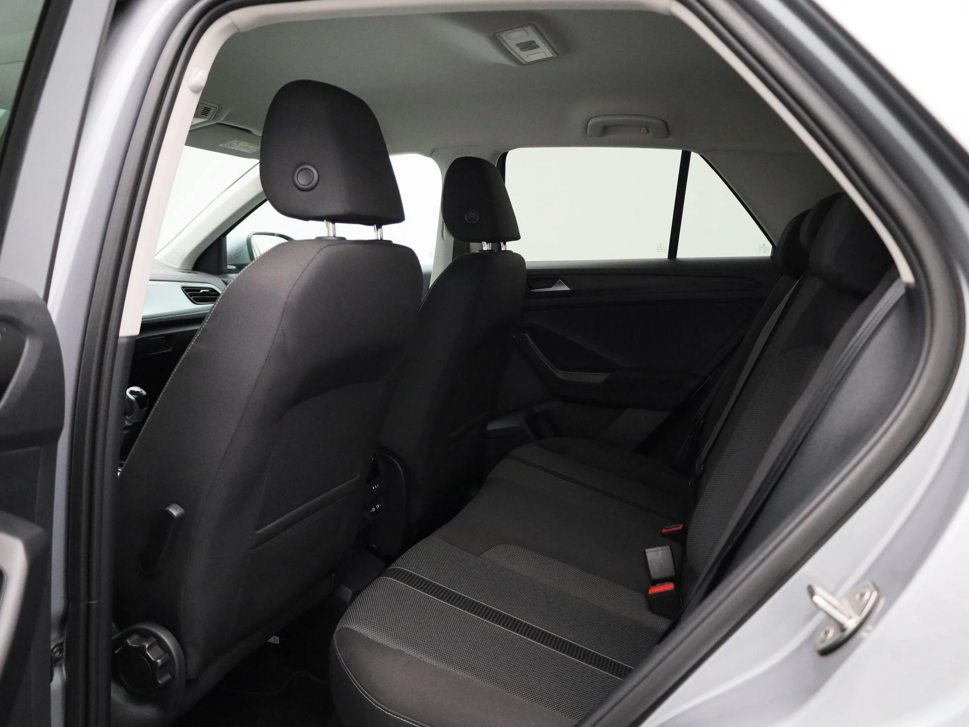 Volkswagen-T-Roc-image-9