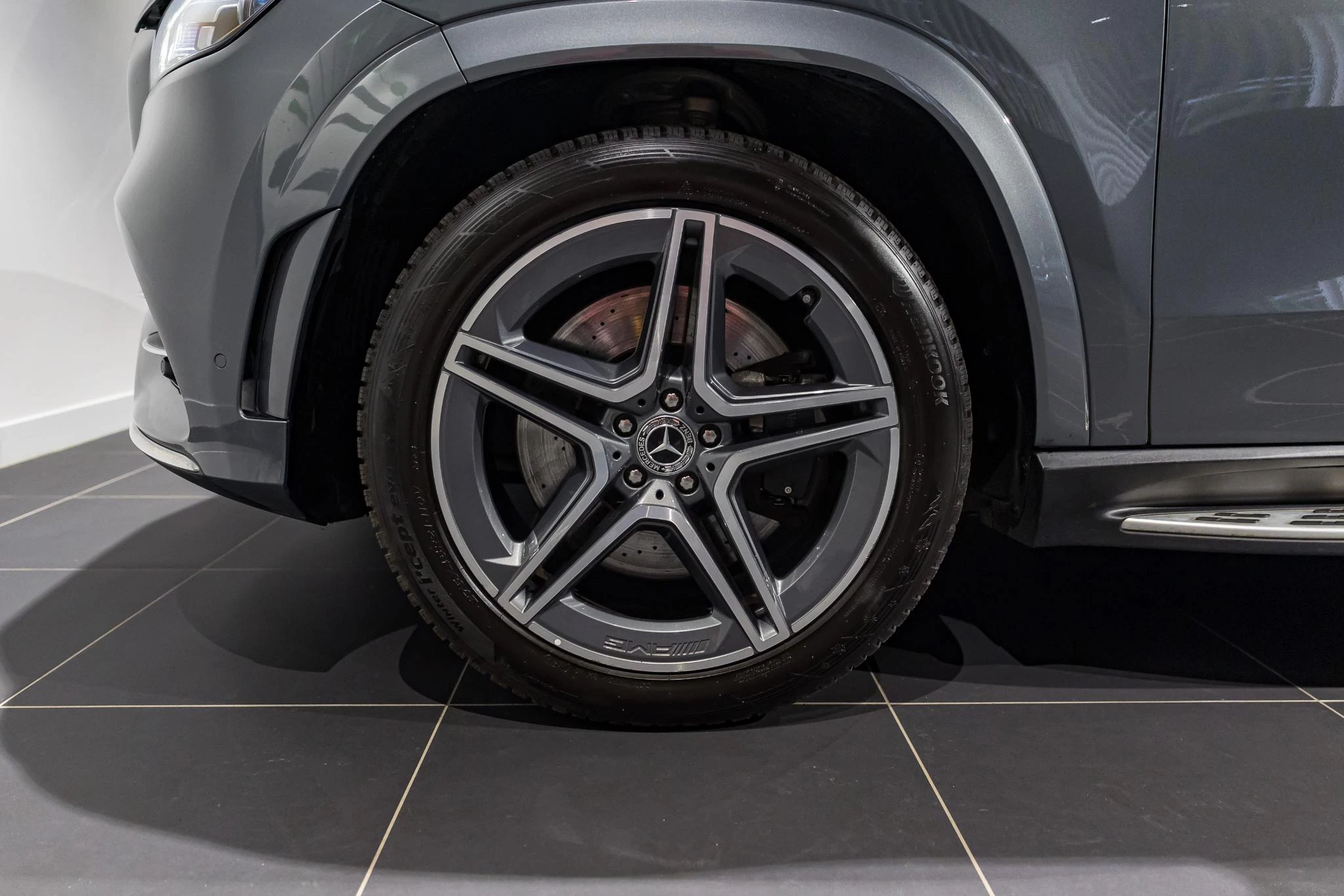 Mercedes-Benz-GLS-image-7