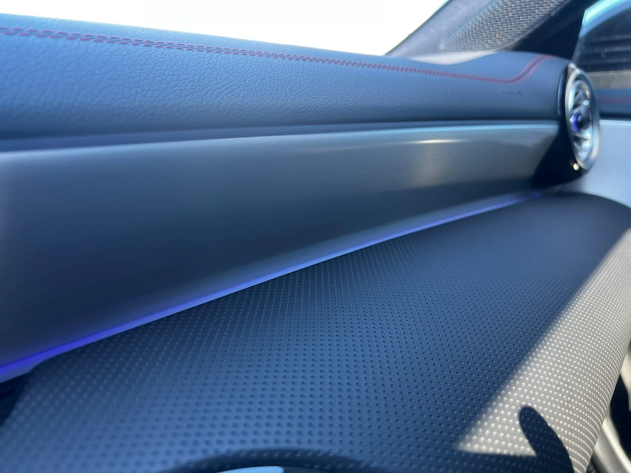 Mercedes-Benz-CLA-image-9