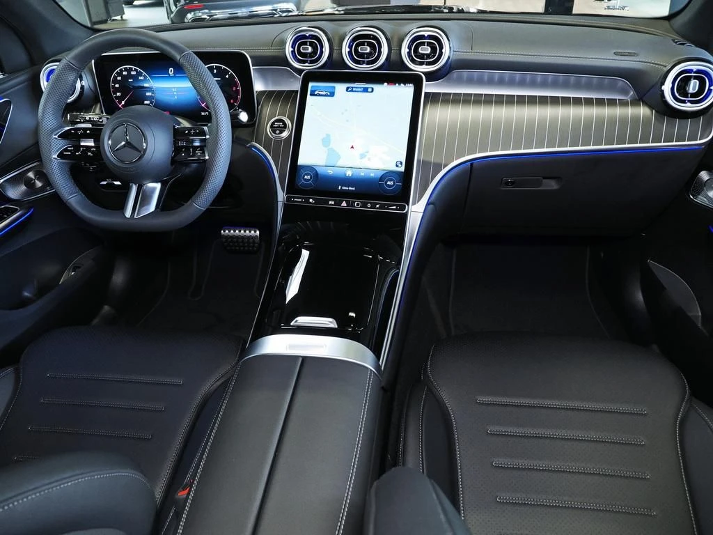 Mercedes-Benz-GLC 220 d-image-14