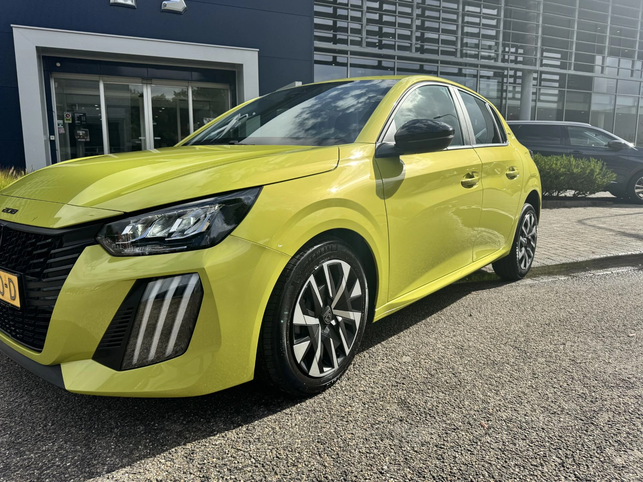 Peugeot-208-image-4