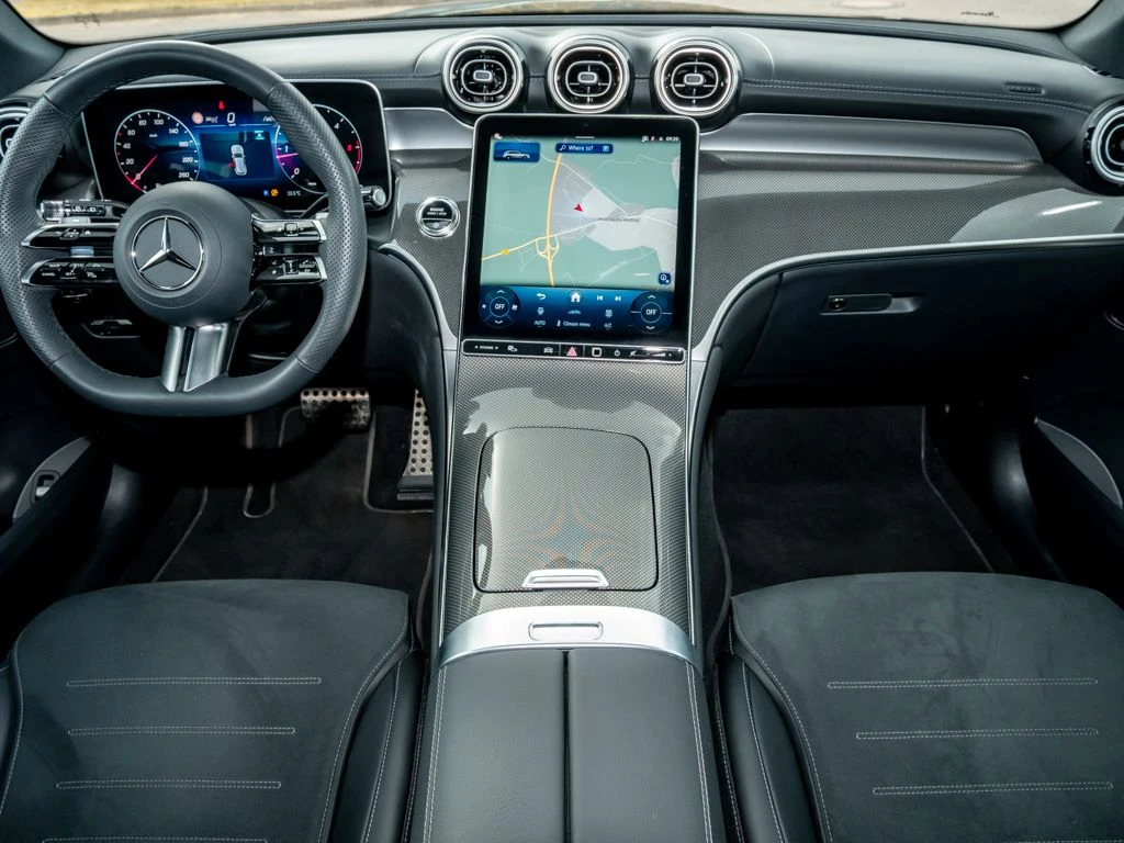 Mercedes-Benz-GLC 300 d-image-13