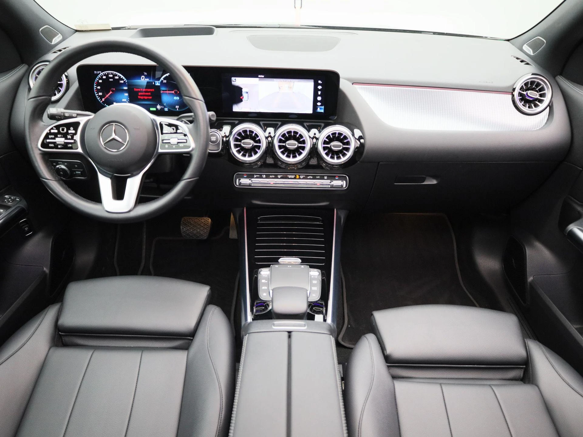 Mercedes-Benz-EQA-image-8