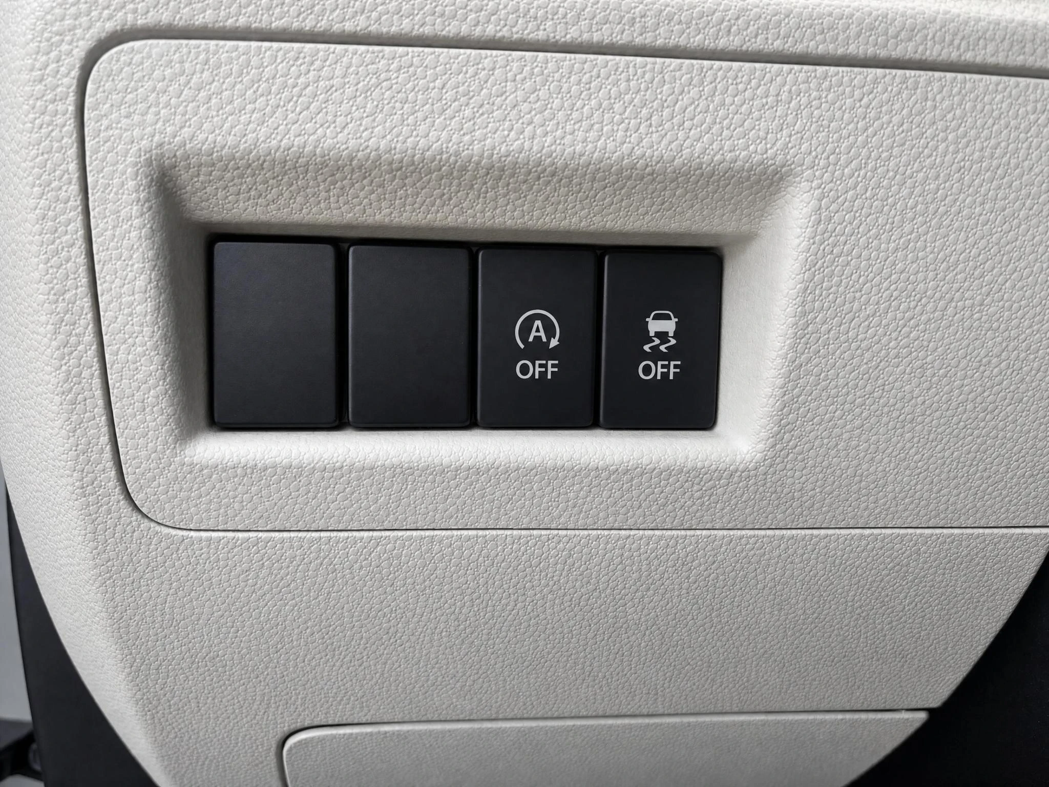 Suzuki-Ignis-image-18