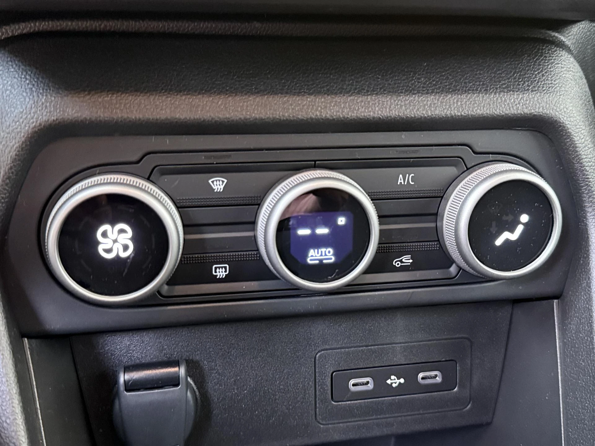 Dacia-Sandero-image-18