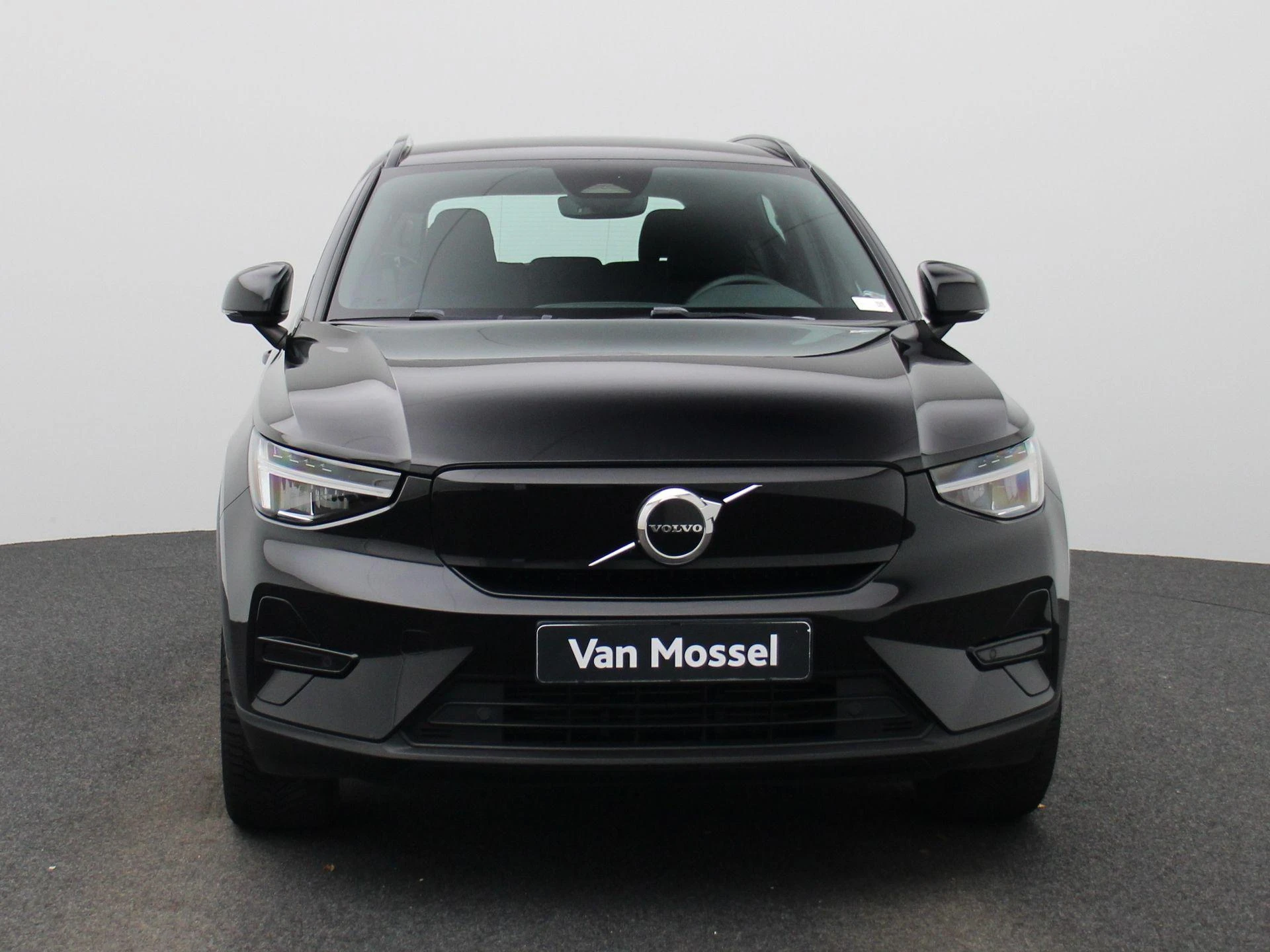 Volvo-XC40-image-2