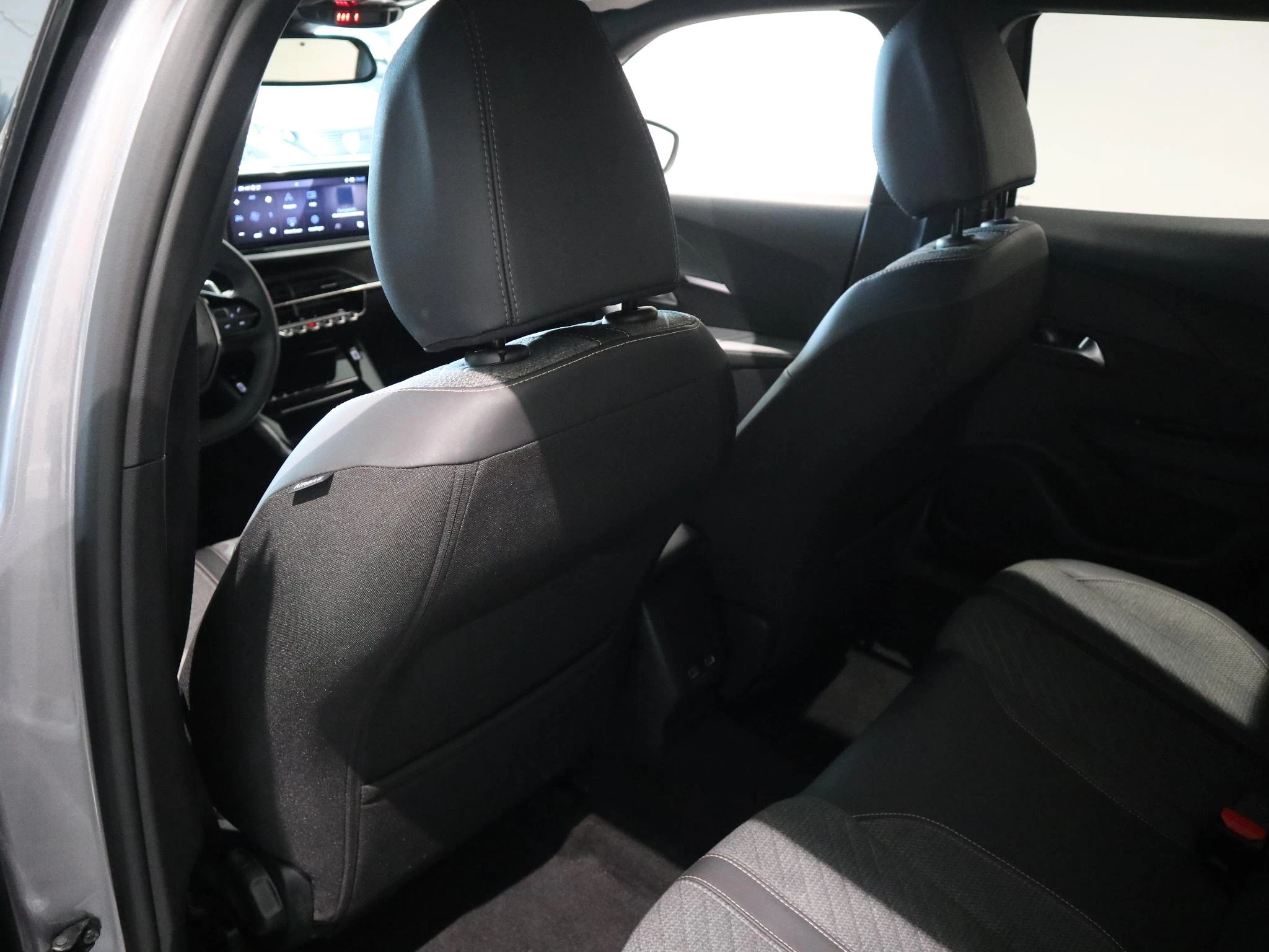 Peugeot-2008-image-10