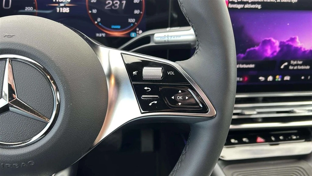 Mercedes-Benz-CLA-image-11