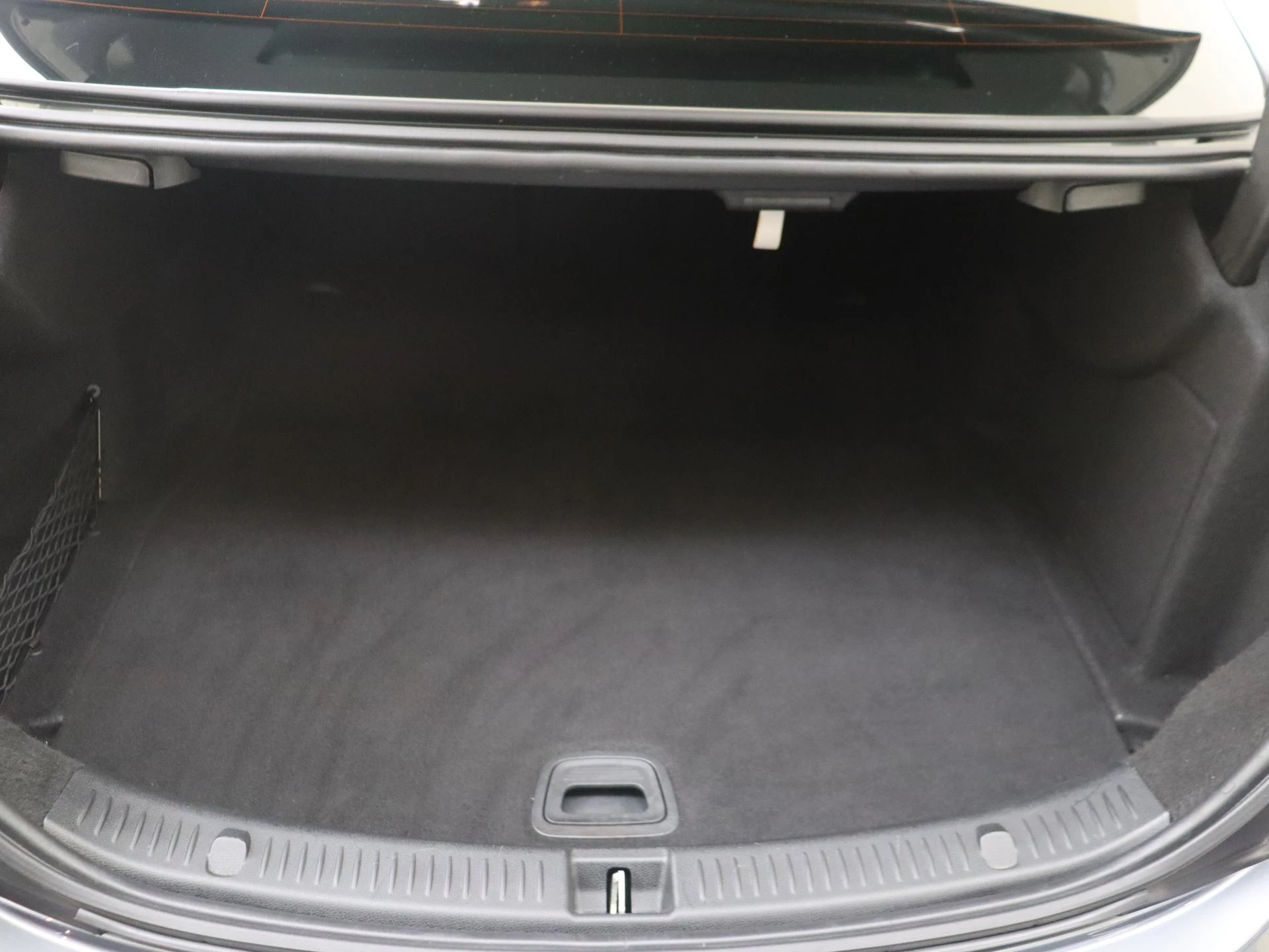 Mercedes-Benz-E-Klasse-image-39