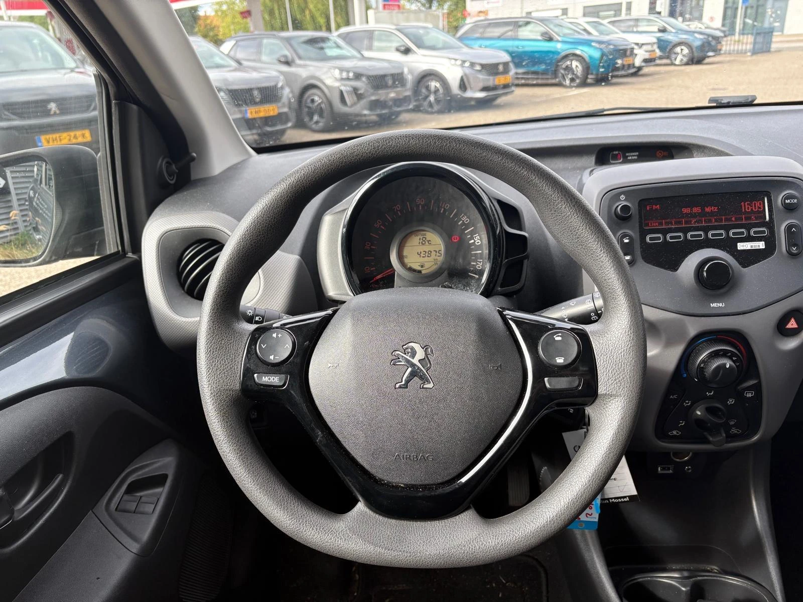 Peugeot-108-image-8