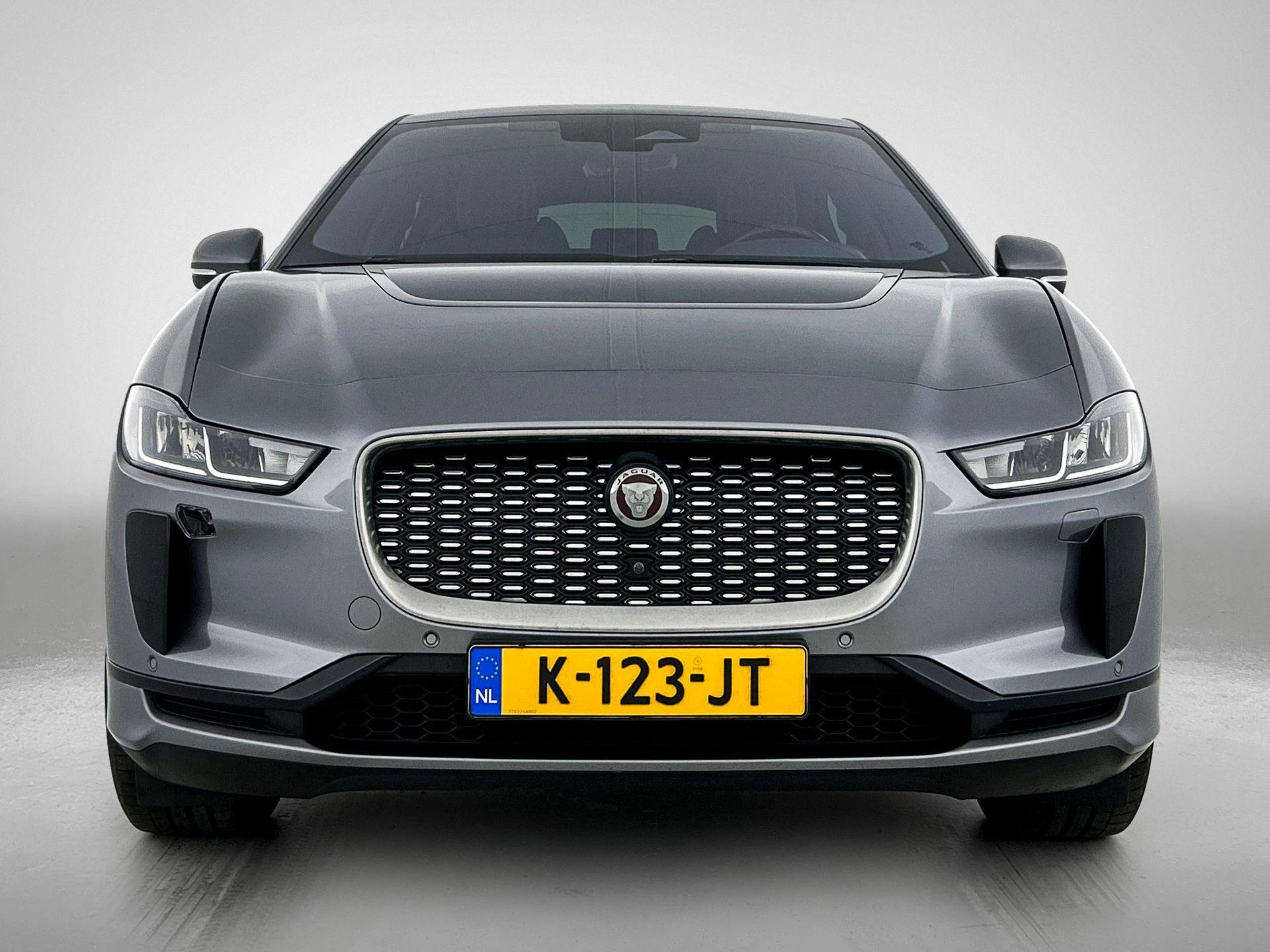 Jaguar-I-PACE-image-4