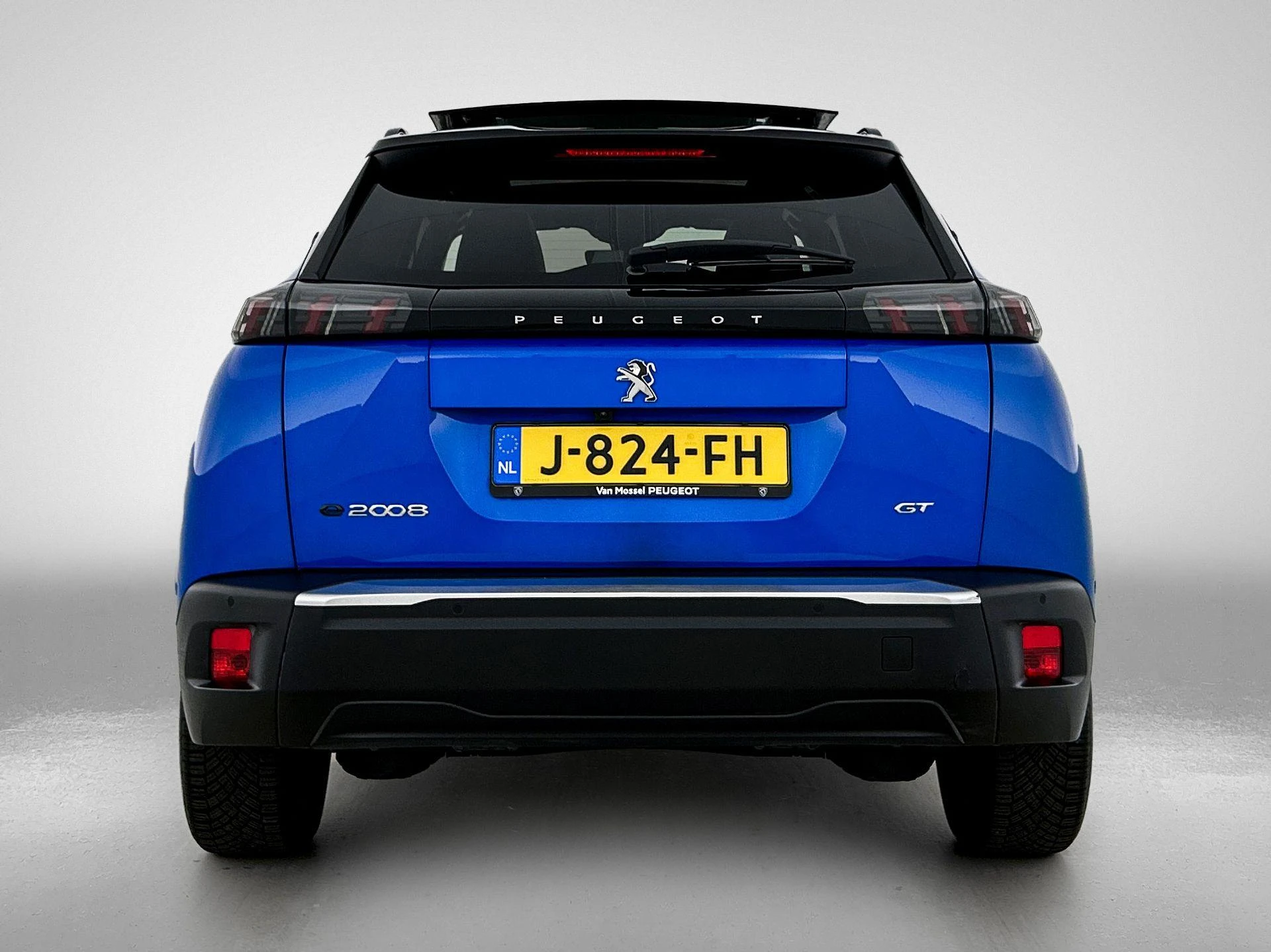 Peugeot-e-2008-image-2
