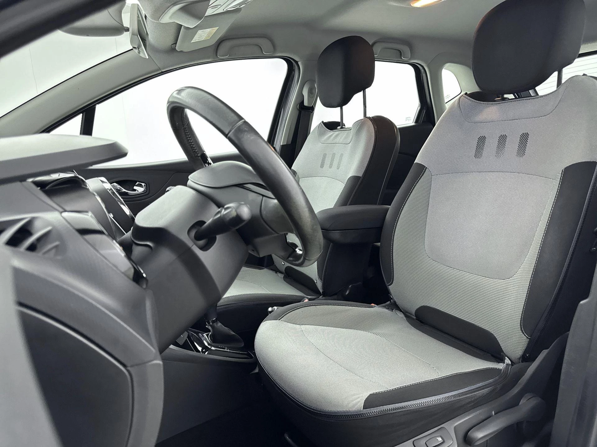 Renault-Captur-image-26
