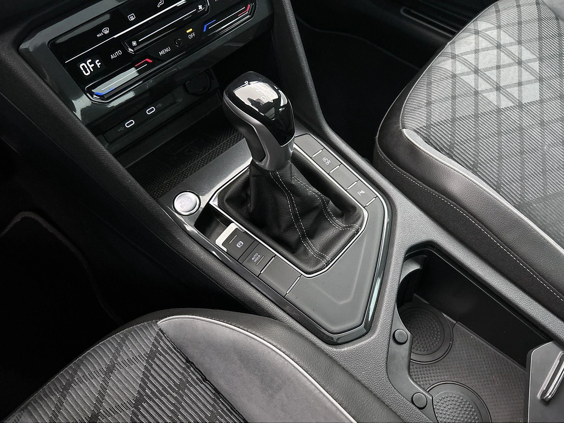 Volkswagen-Tiguan-image-33