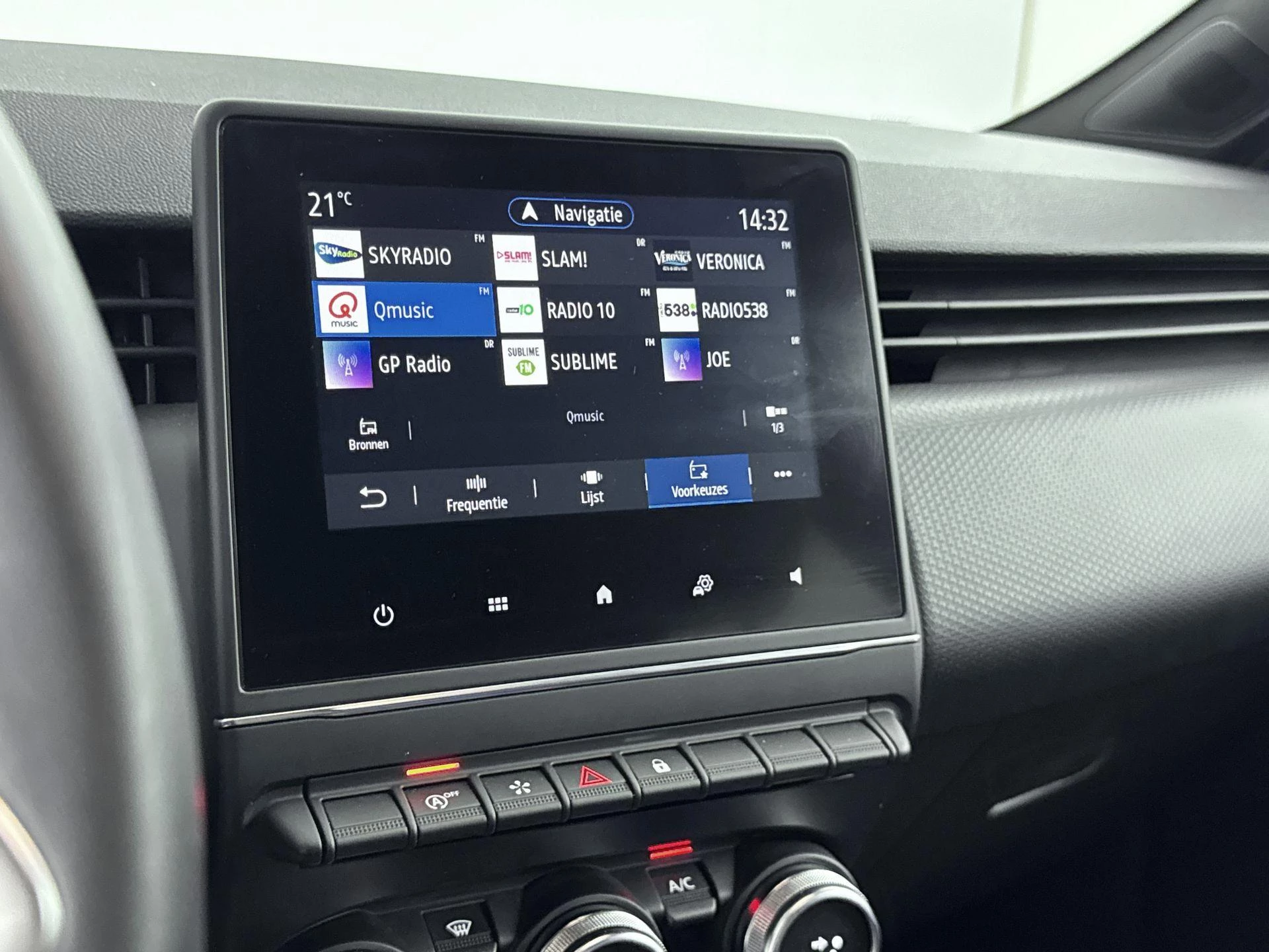 Renault-Clio-image-6