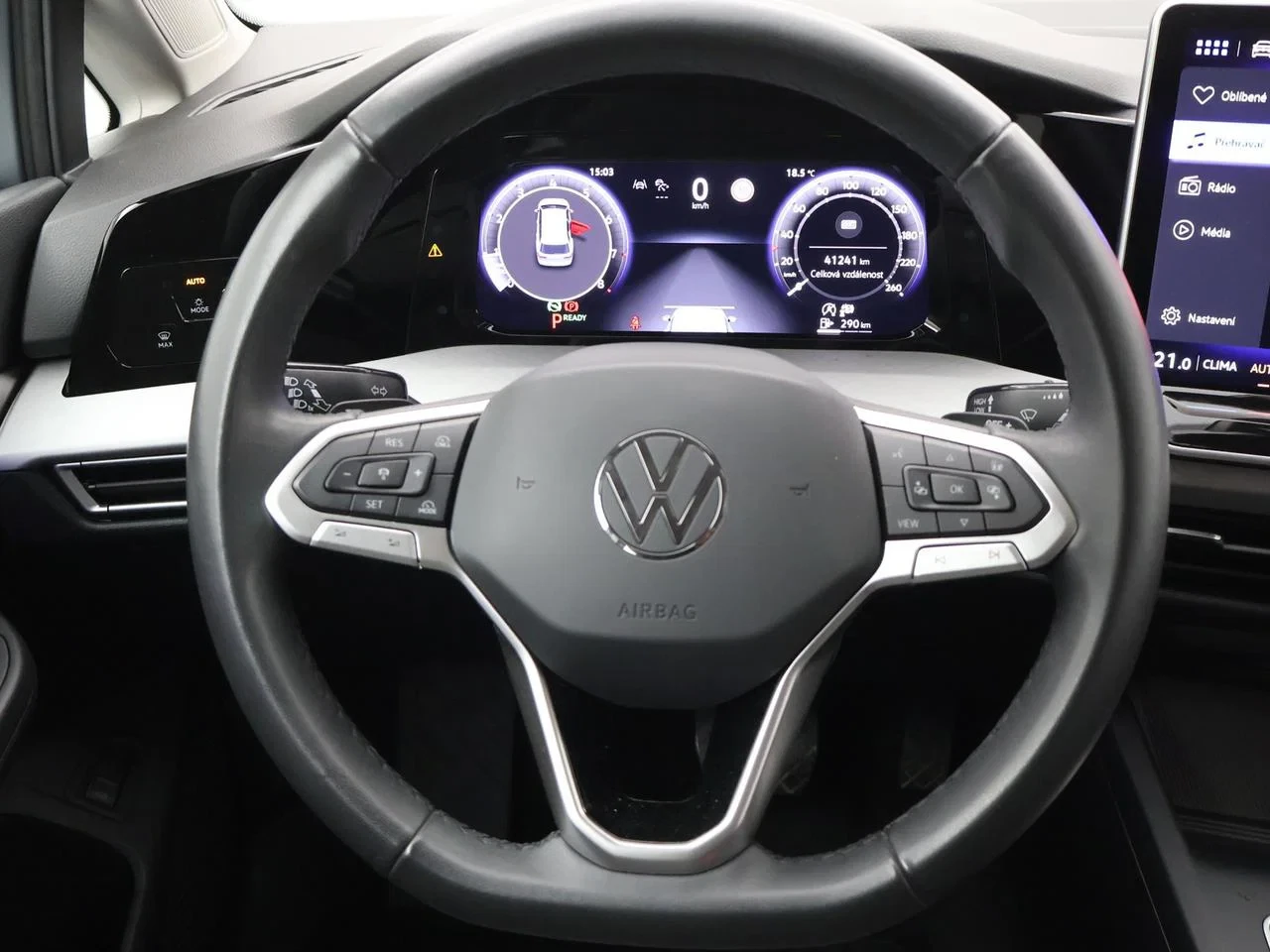 Volkswagen-Golf-image-15