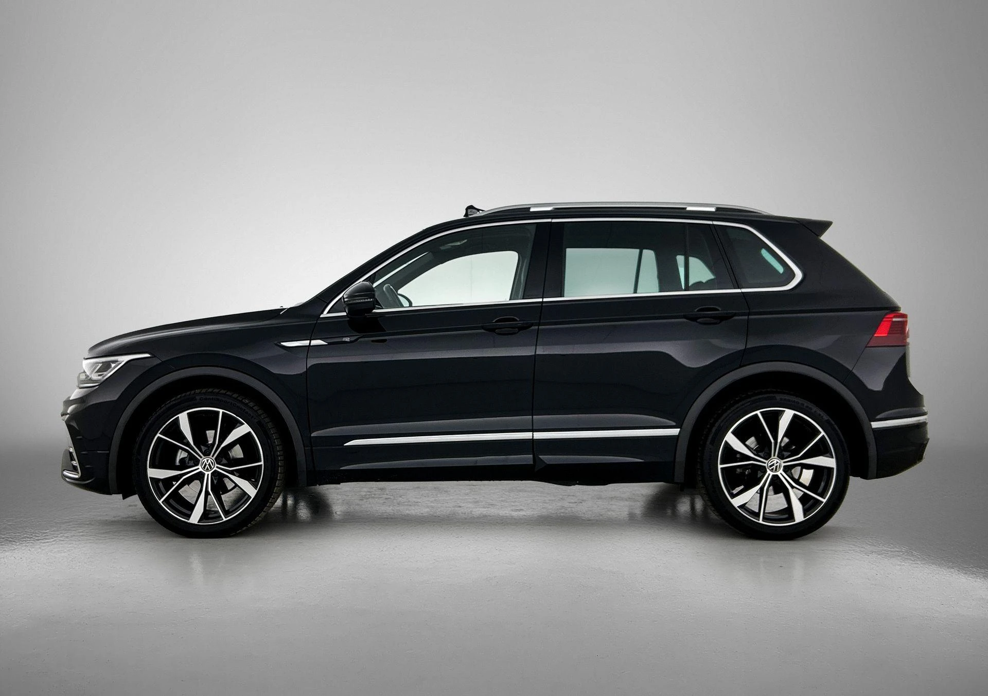Volkswagen-Tiguan-image-1
