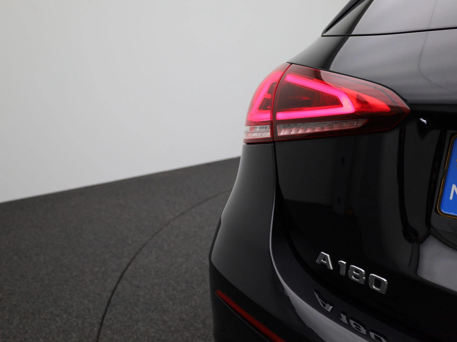Mercedes-Benz A-Klasse 180 Aut. AMG Business Solution