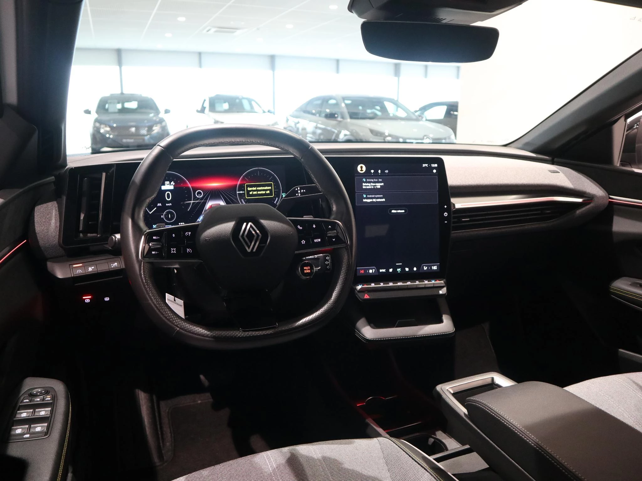 Renault-Megane E-Tech-image-7