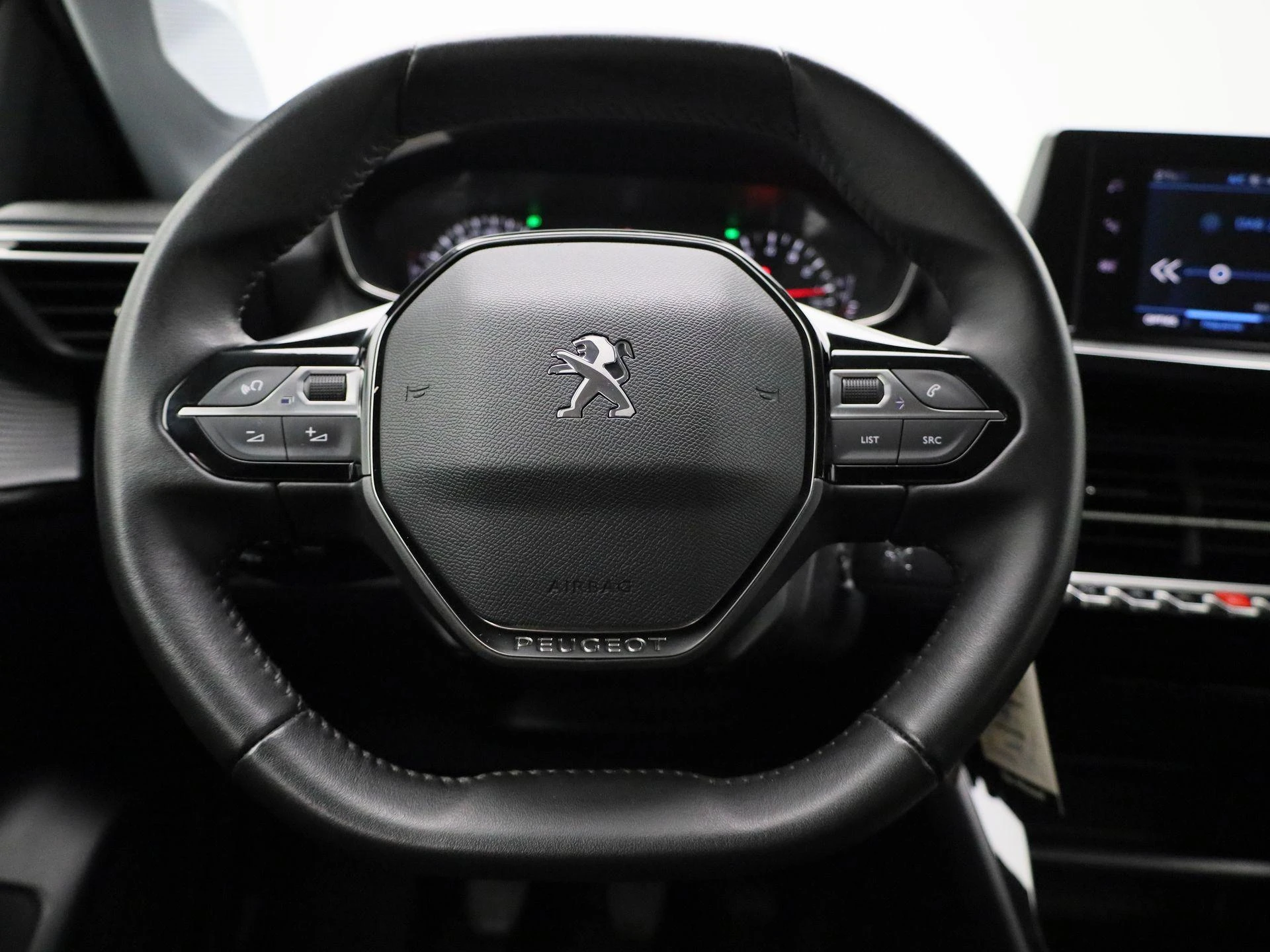 Peugeot-208-image-6